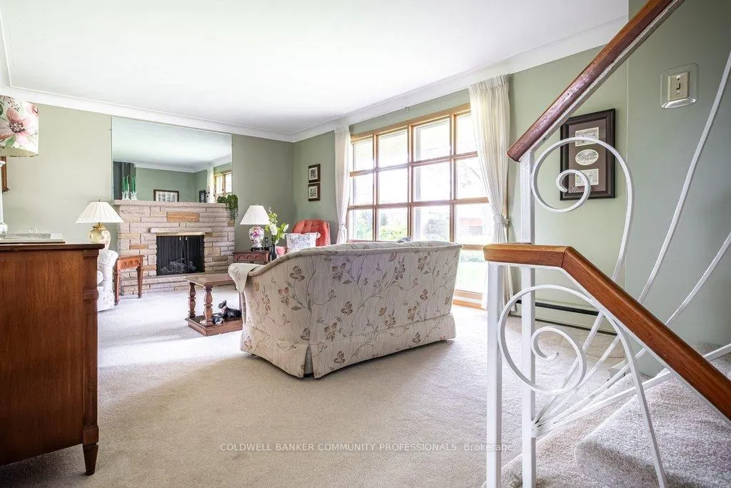 Photo 8 of 23 Keen Court, Hamilton, Huntington — HOMEH
