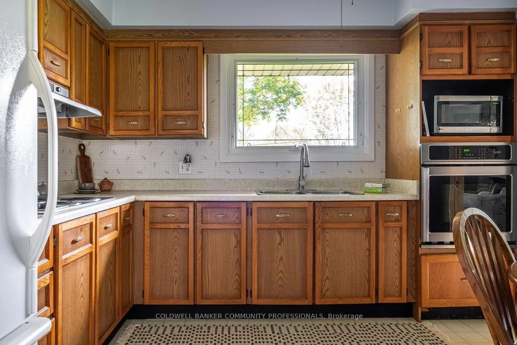 Photo 15 of 23 Keen Court, Hamilton, Huntington — HOMEH