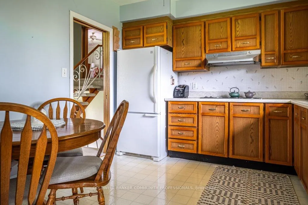 Photo 16 of 23 Keen Court, Hamilton, Huntington — HOMEH