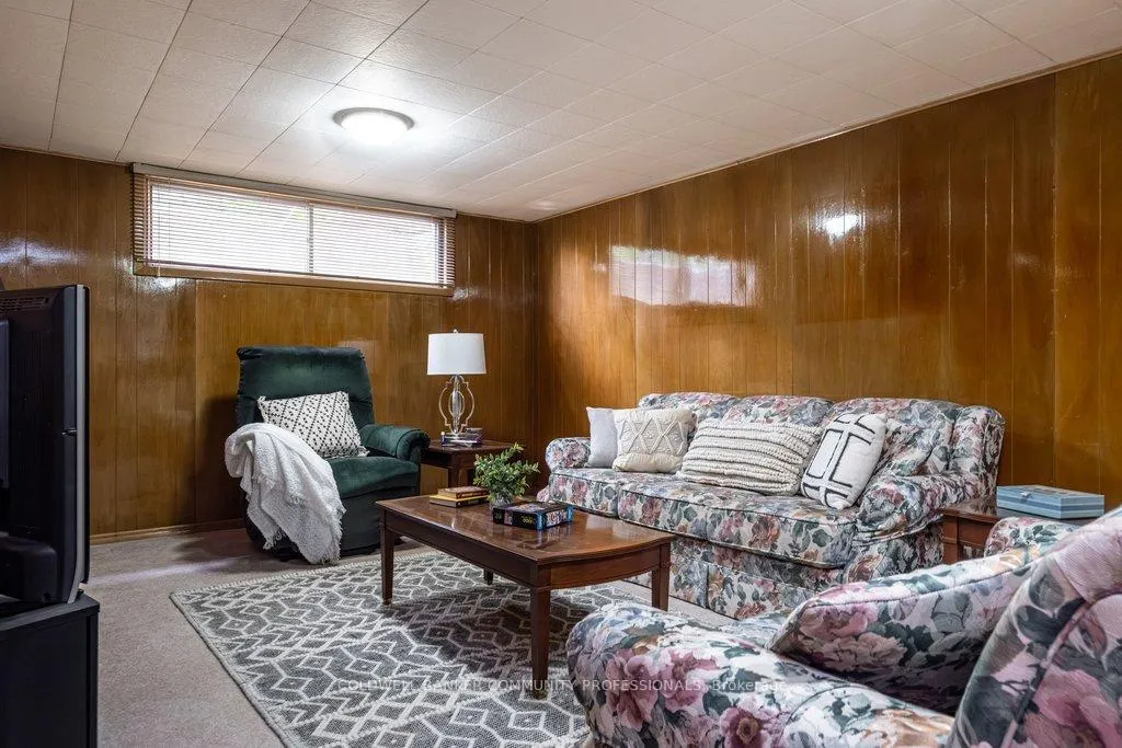 Photo 32 of 23 Keen Court, Hamilton, Huntington — HOMEH