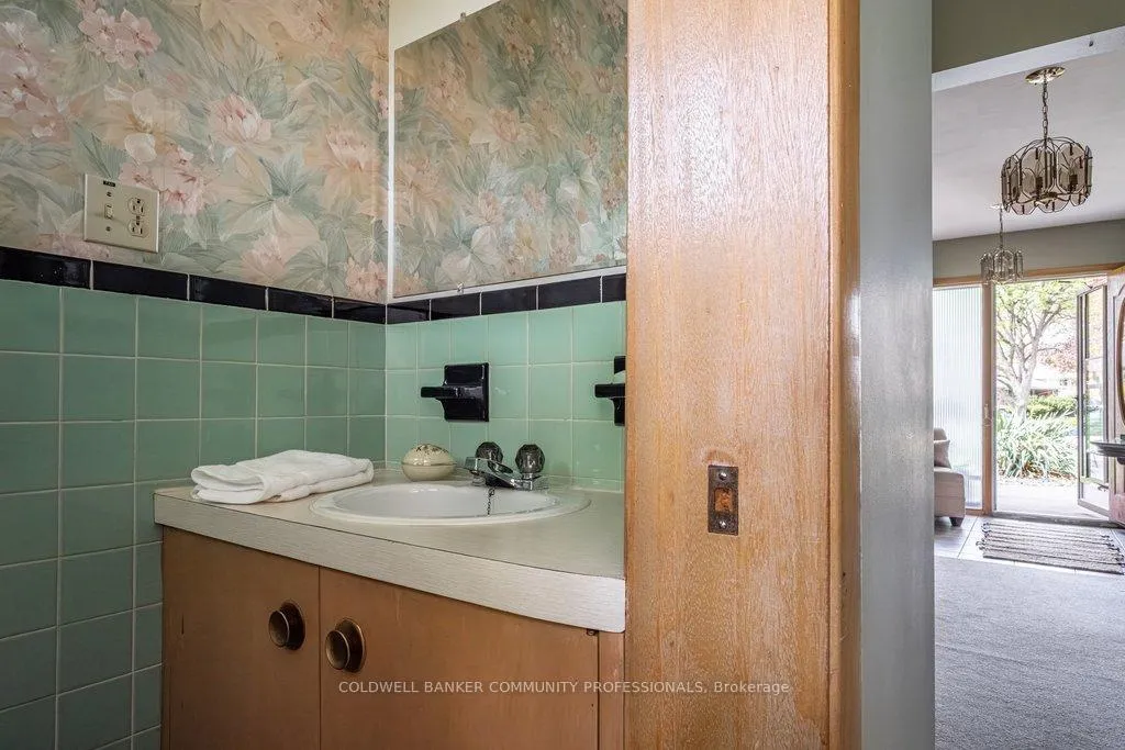 Photo 38 of 23 Keen Court, Hamilton, Huntington — HOMEH