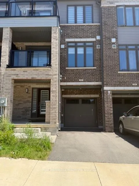 Front of Unit 513, 585 Colborne Street