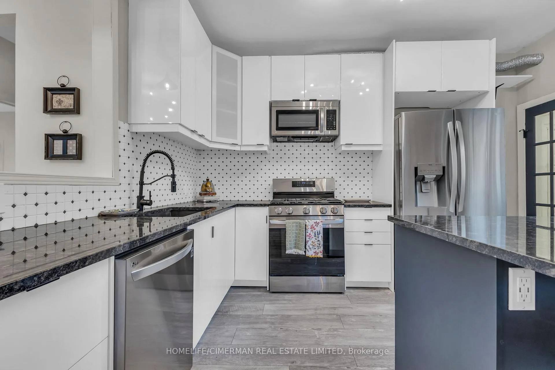 Photo 8 of 406 Grey Street, London, East K — HOMEH