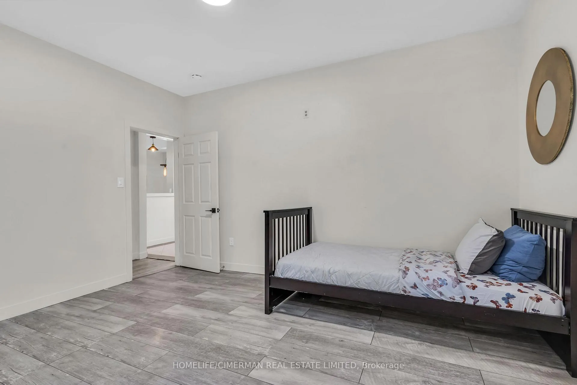 Photo 13 of 406 Grey Street, London, East K — HOMEH