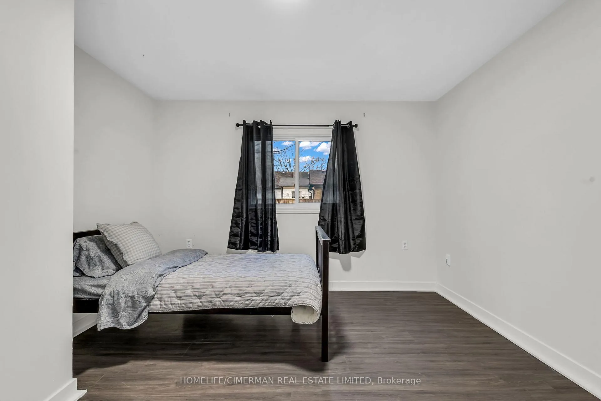 Photo 43 of 406 Grey Street, London, East K — HOMEH