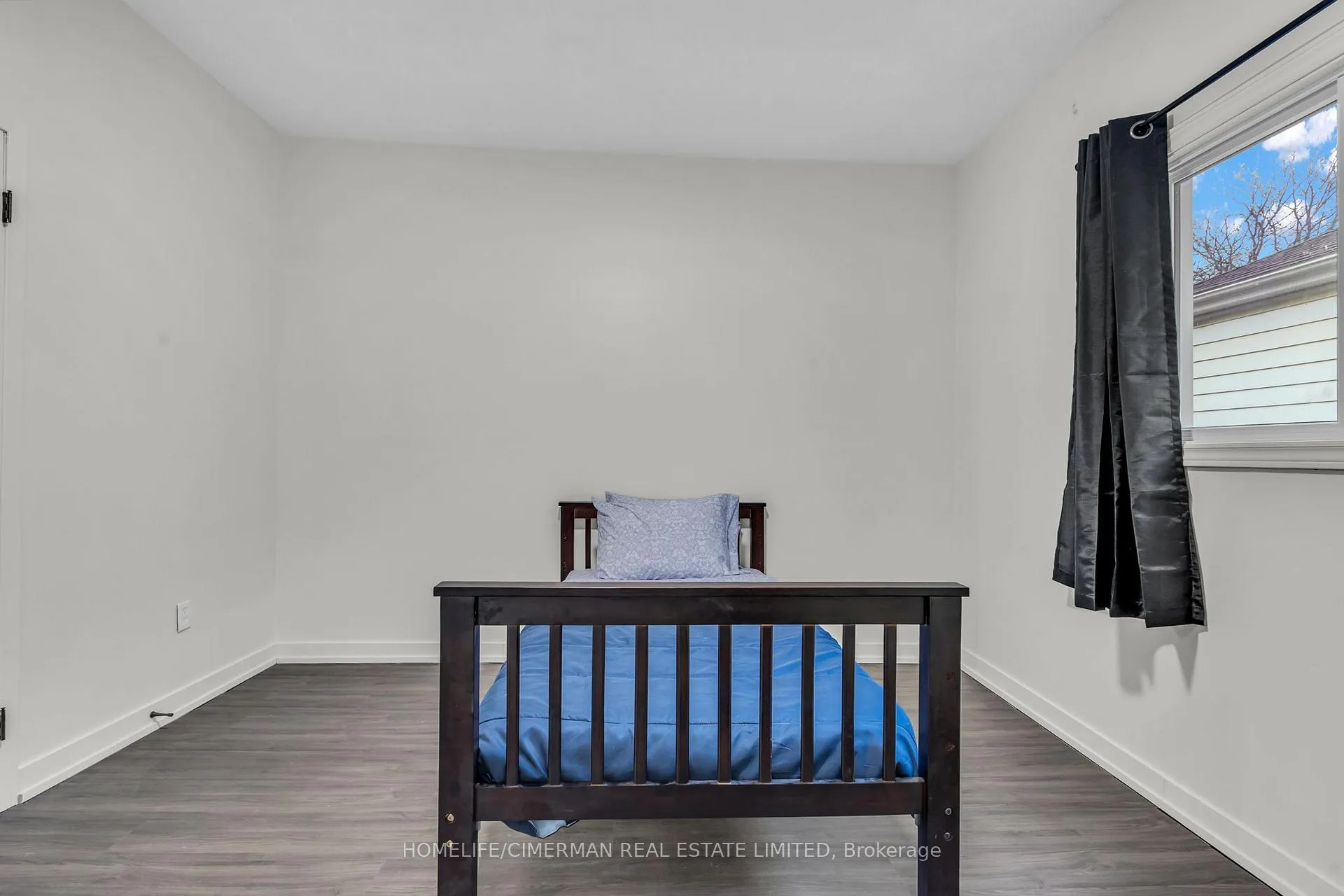 Photo 44 of 406 Grey Street, London, East K — HOMEH