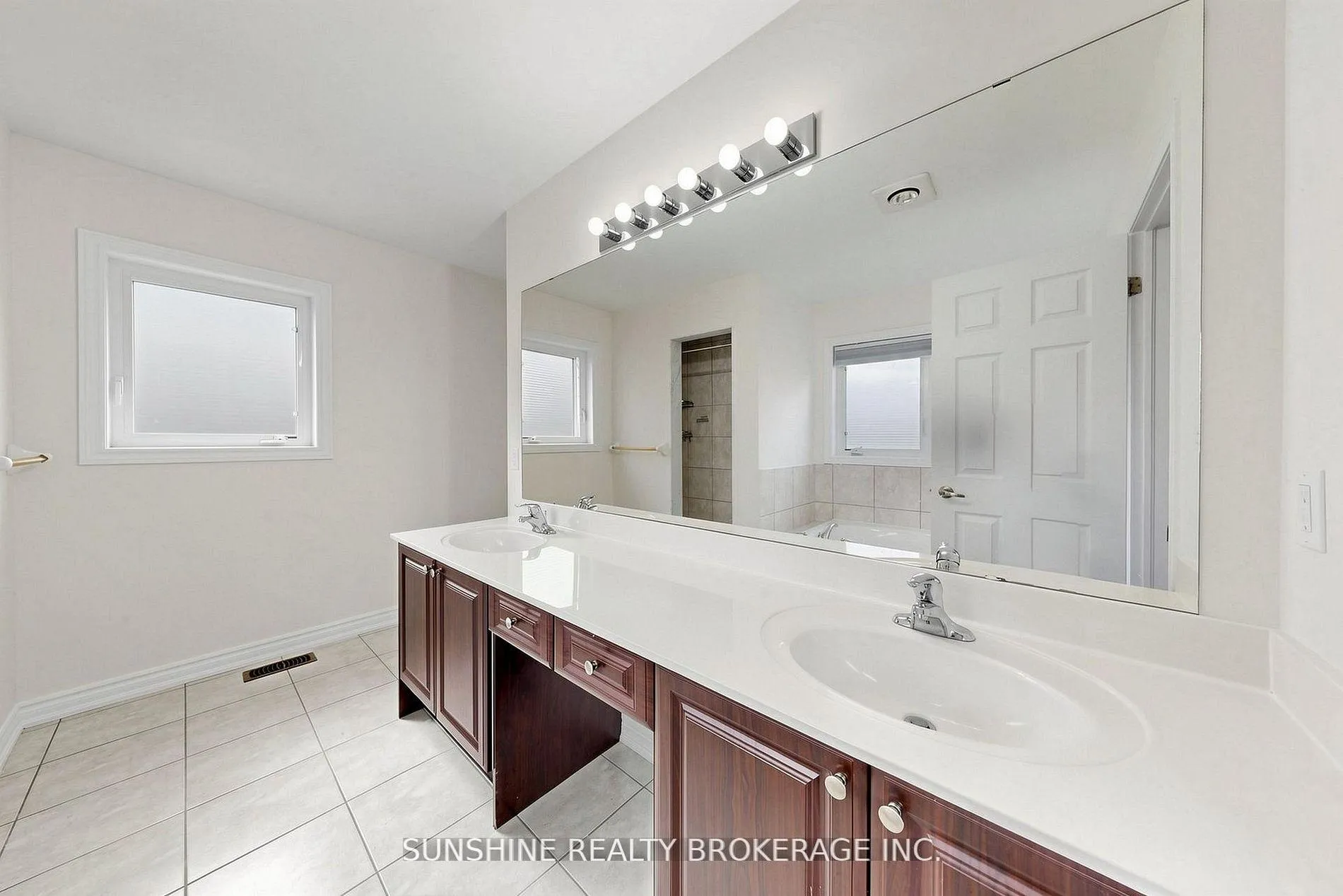Photo 28 of 39 Wozniak Crescent, Markham, Wismer — HOMEH