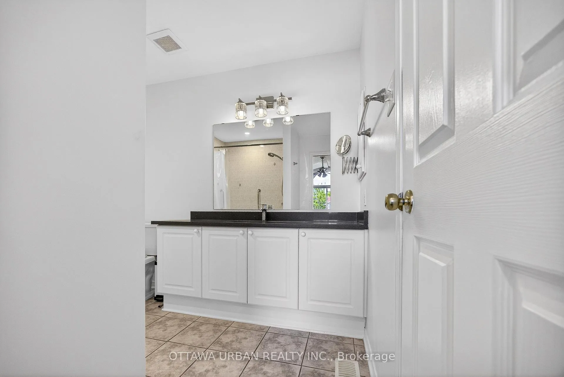 Photo 27 of 127 Castle Glen Crescent, Ottawa, Kanata - Glencairn/Hazeldean — HOMEH
