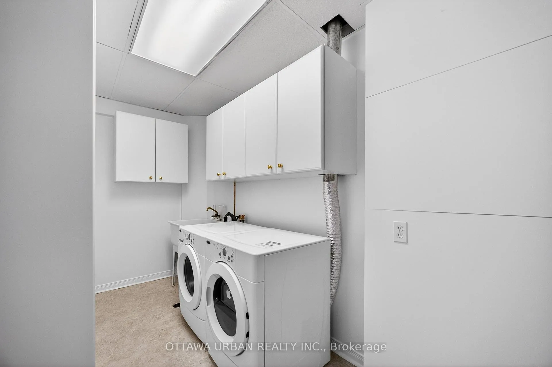 Photo 44 of 127 Castle Glen Crescent, Ottawa, Kanata - Glencairn/Hazeldean — HOMEH