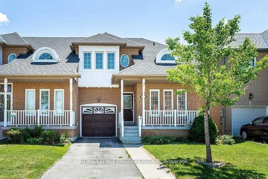 Front of 65 Giraffe Avenue