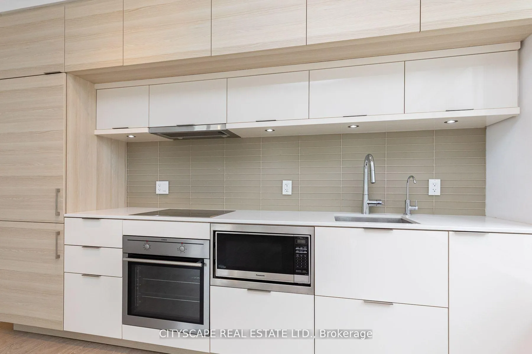 Photo 3 of Unit 1703, 88 Scott Street, Toronto, Waterfront Communities — HOMEH