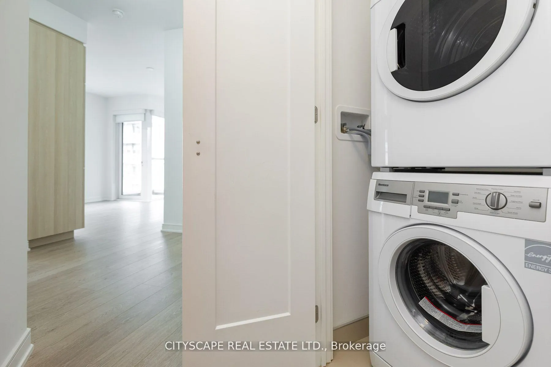 Photo 11 of Unit 1703, 88 Scott Street, Toronto, Waterfront Communities — HOMEH