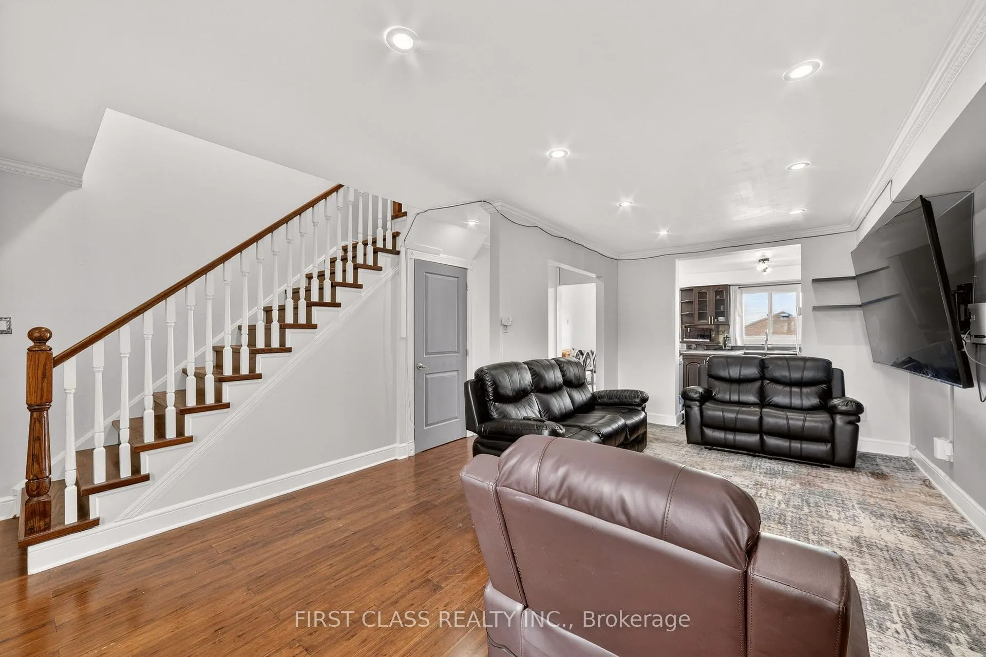 Photo 5 of 2109 Denby Drive, Pickering, Brock Ridge — HOMEH