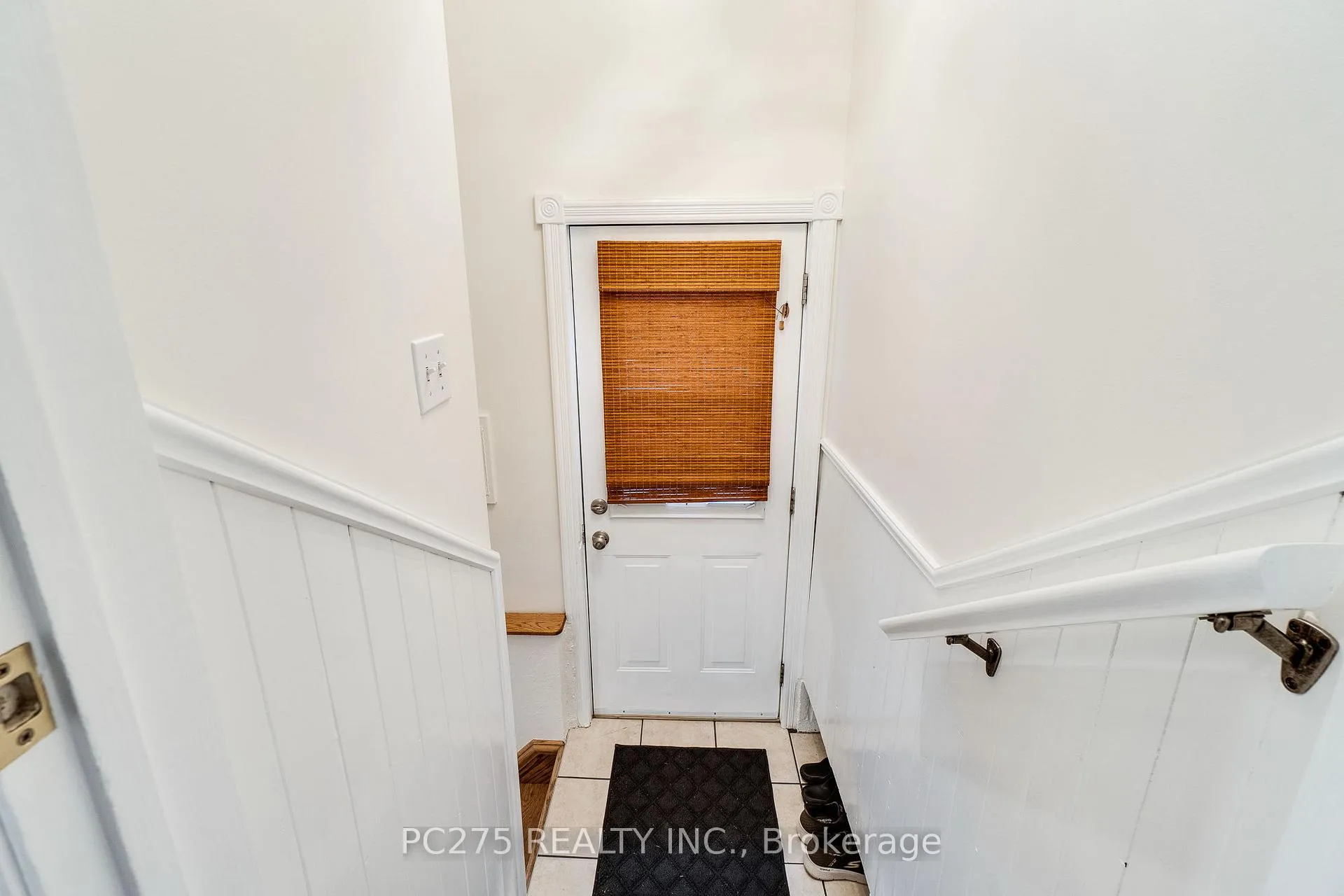 Photo 25 of 1853 Royal Crescent, London, East H — HOMEH