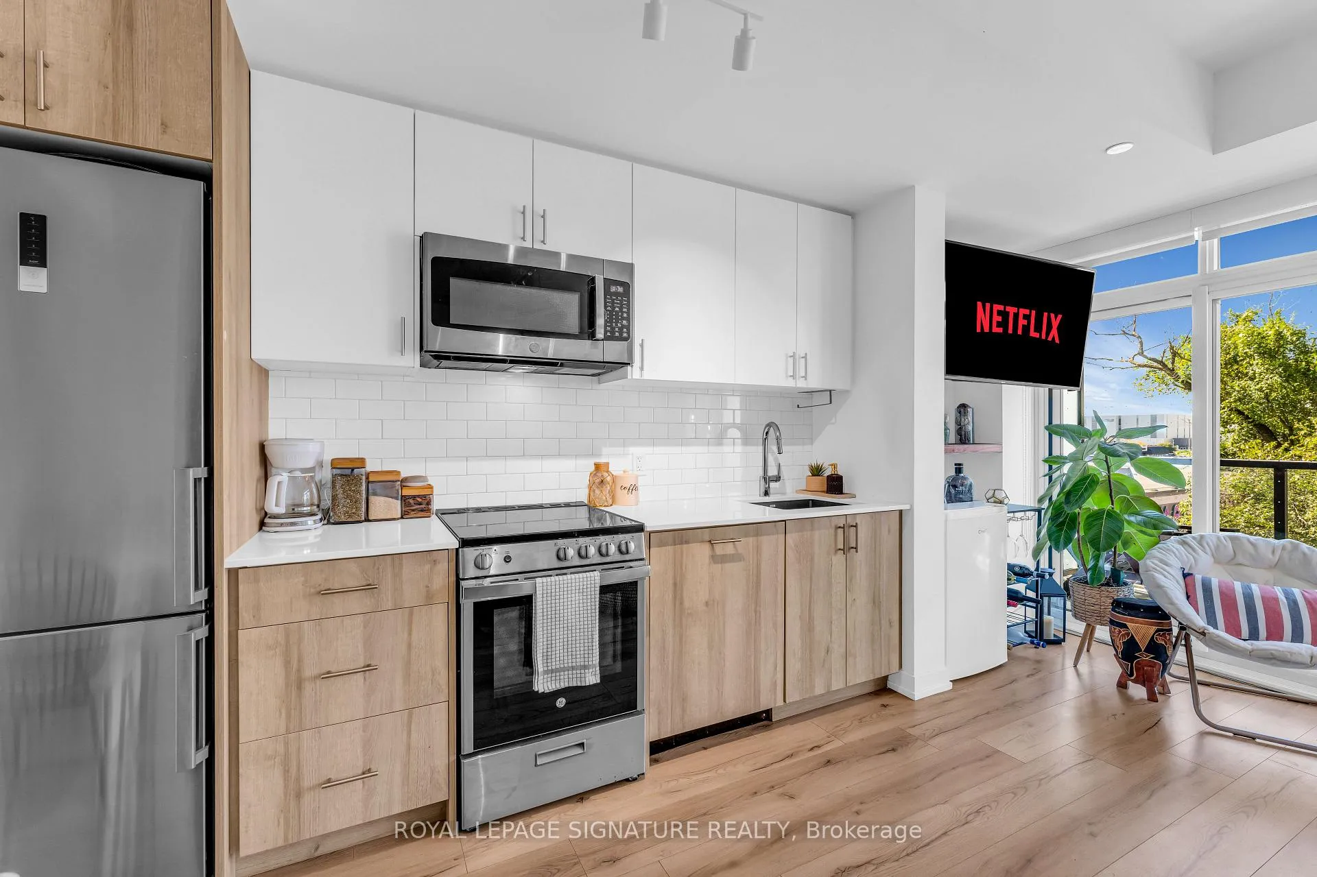 Photo of Unit 317, 1195 The Queensway