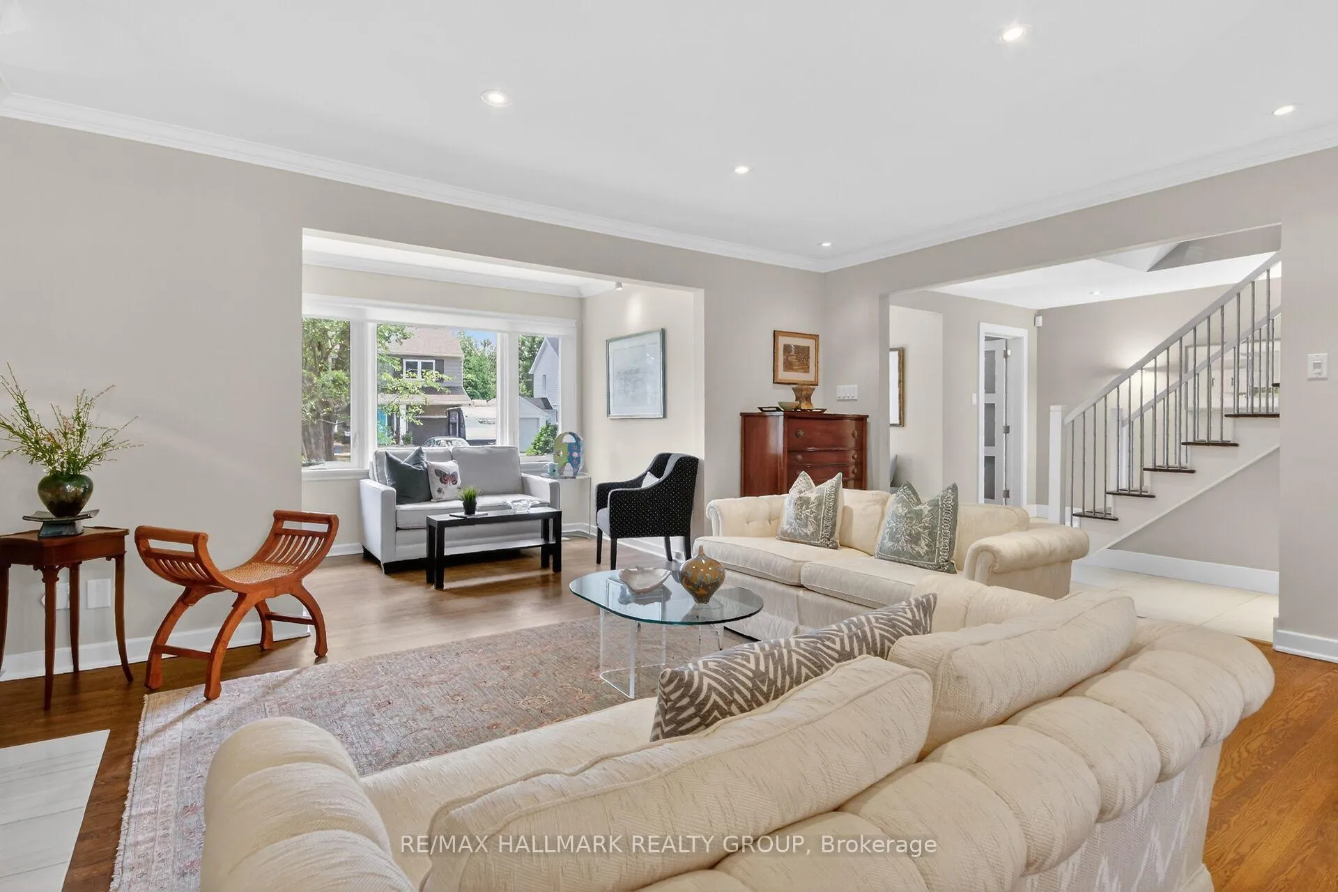Photo 8 of 785 Dunloe Avenue, Ottawa, Manor Park — HOMEH