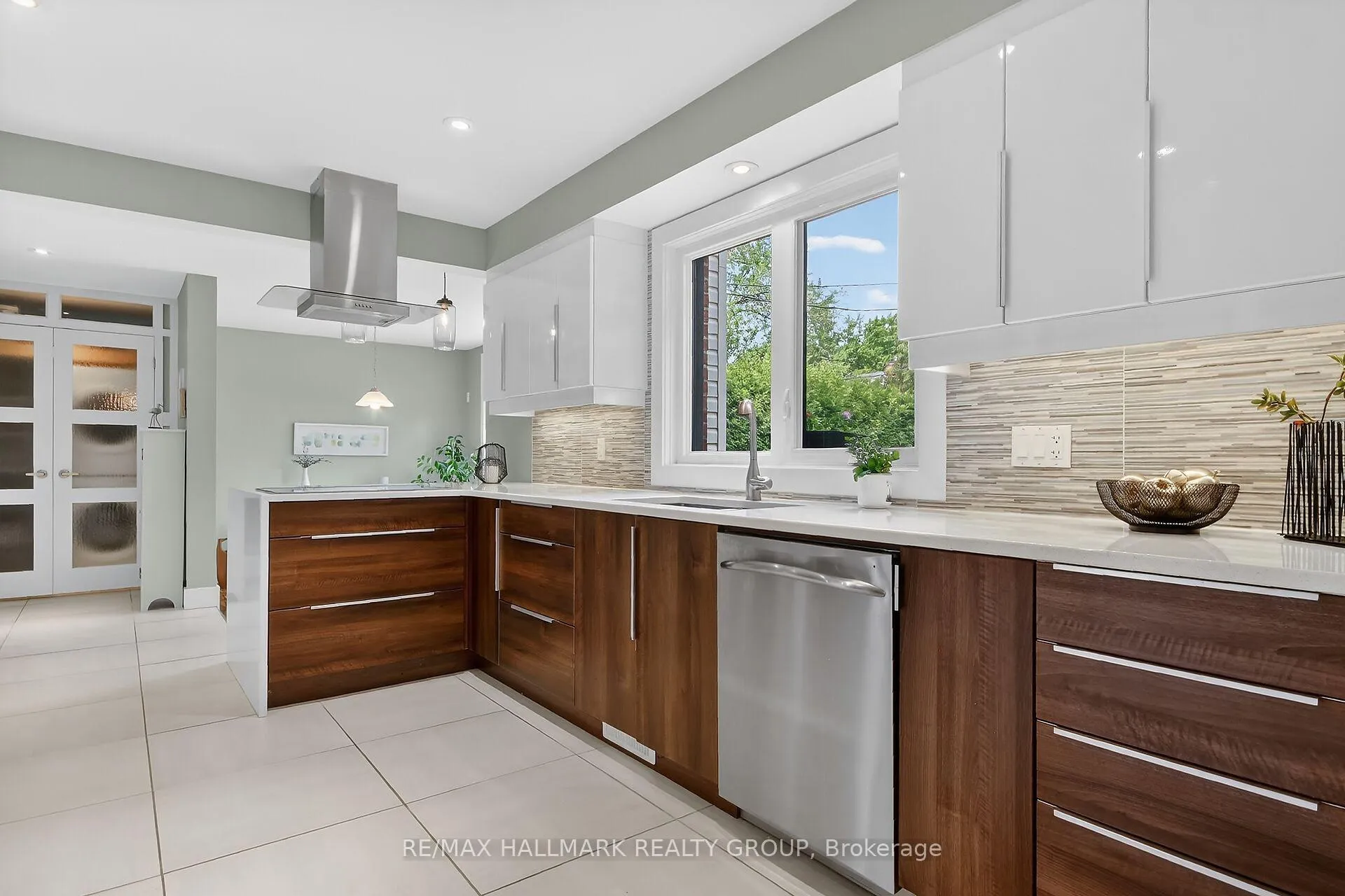 Photo 19 of 785 Dunloe Avenue, Ottawa, Manor Park — HOMEH