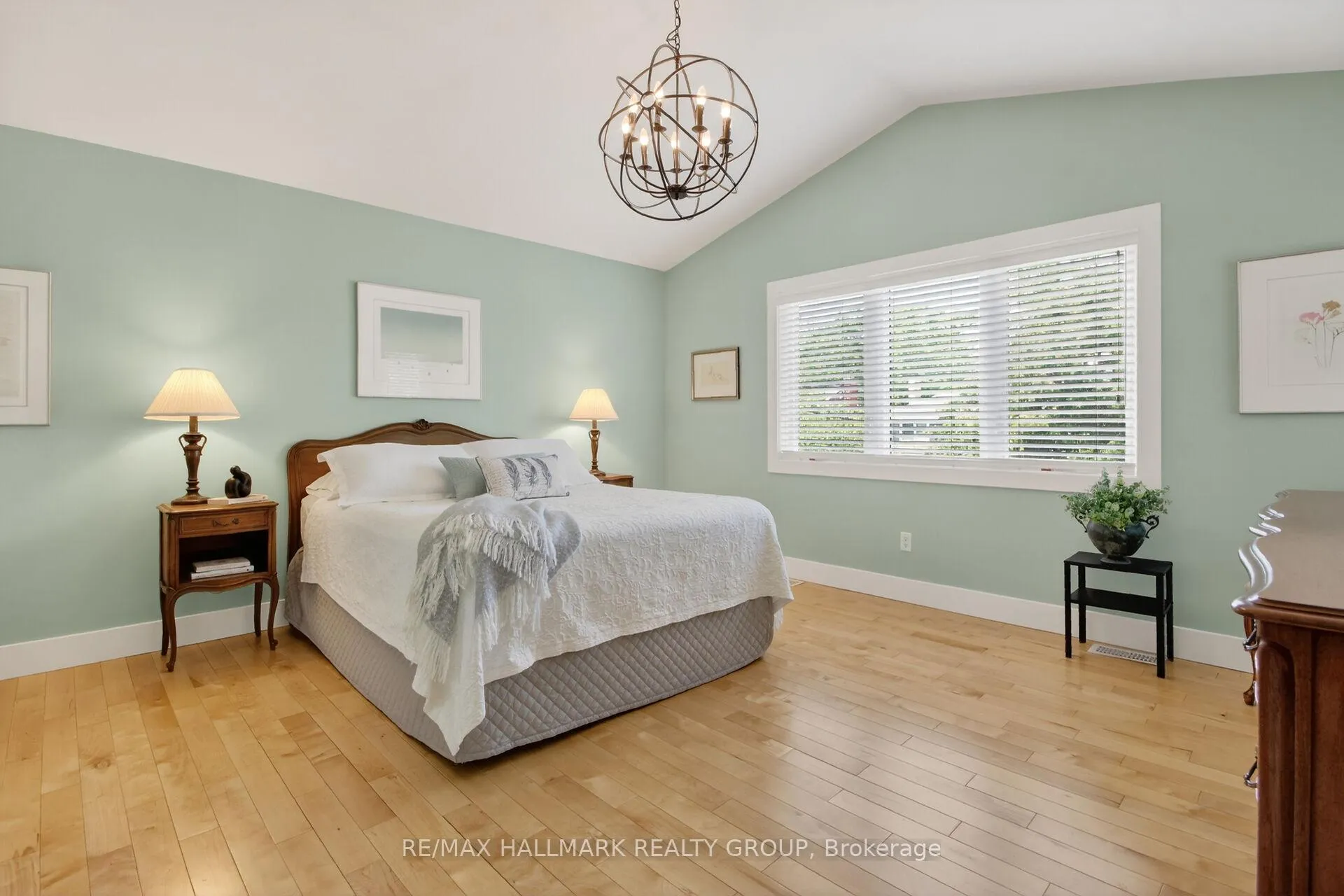 Photo 26 of 785 Dunloe Avenue, Ottawa, Manor Park — HOMEH