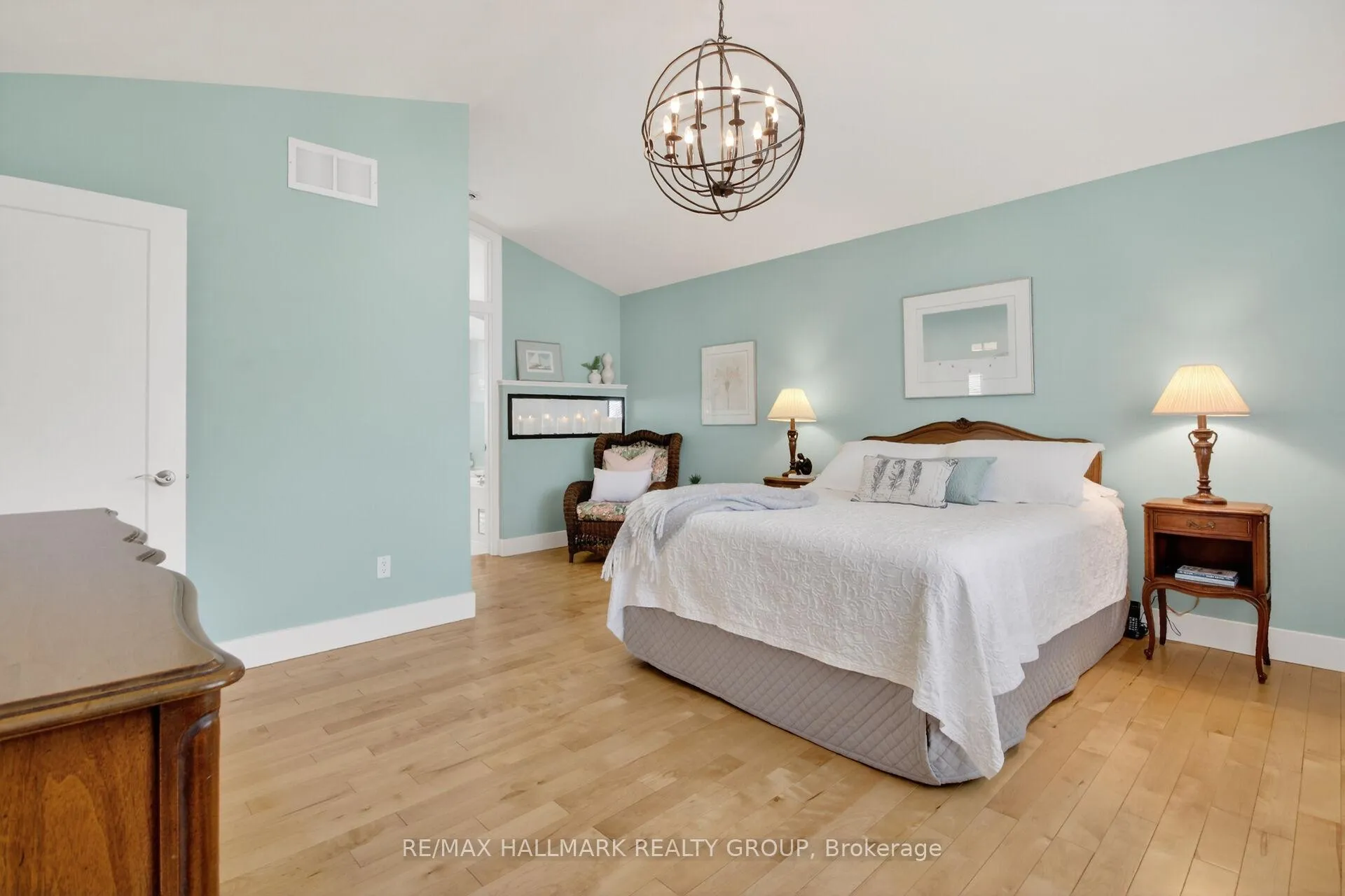 Photo 27 of 785 Dunloe Avenue, Ottawa, Manor Park — HOMEH