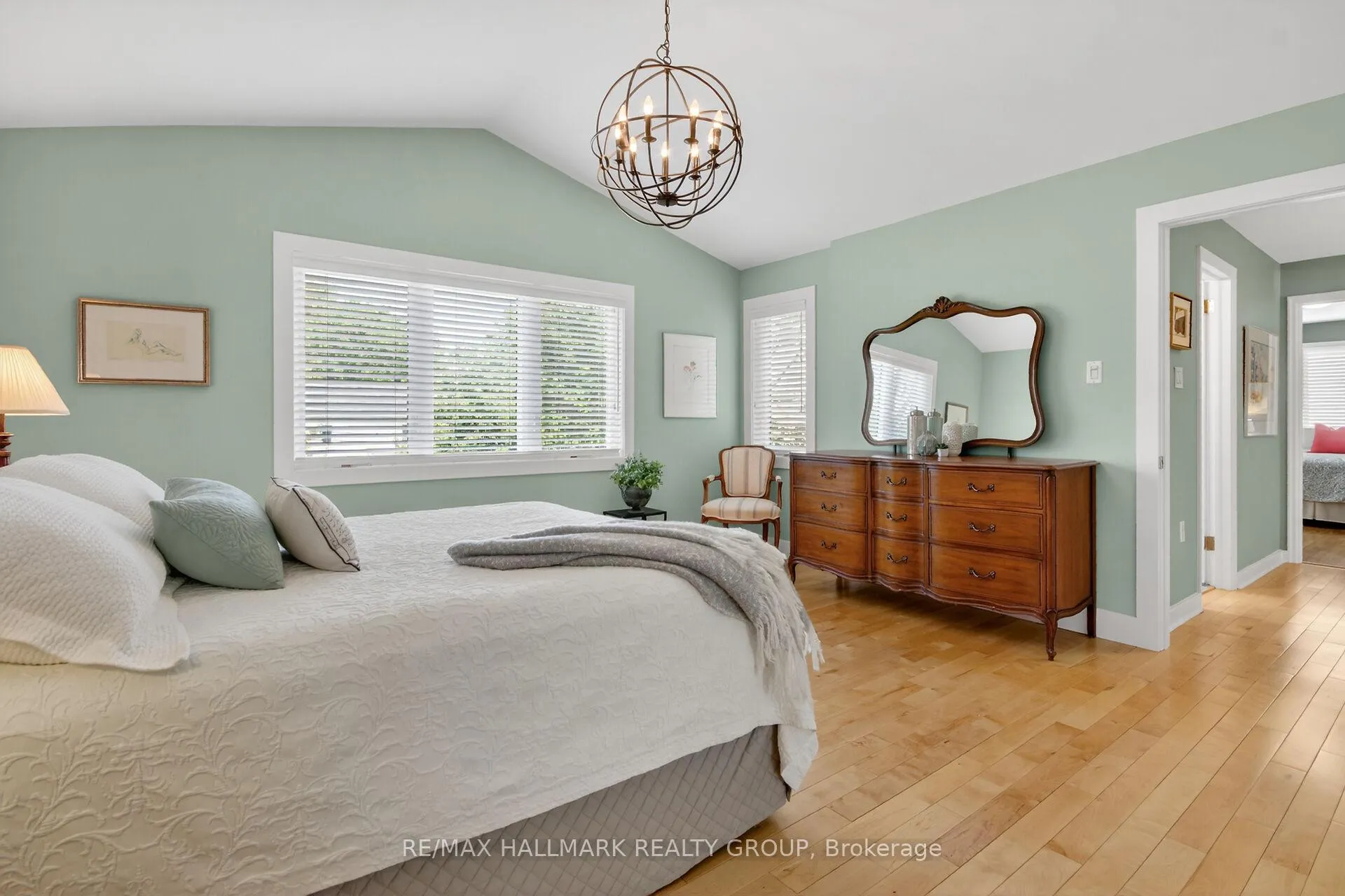 Photo 28 of 785 Dunloe Avenue, Ottawa, Manor Park — HOMEH
