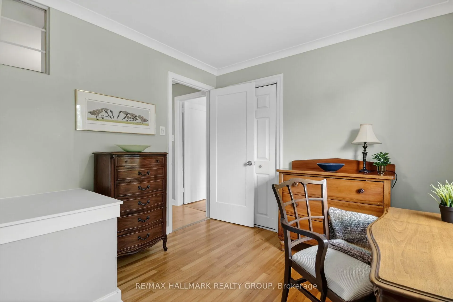 Photo 37 of 785 Dunloe Avenue, Ottawa, Manor Park — HOMEH