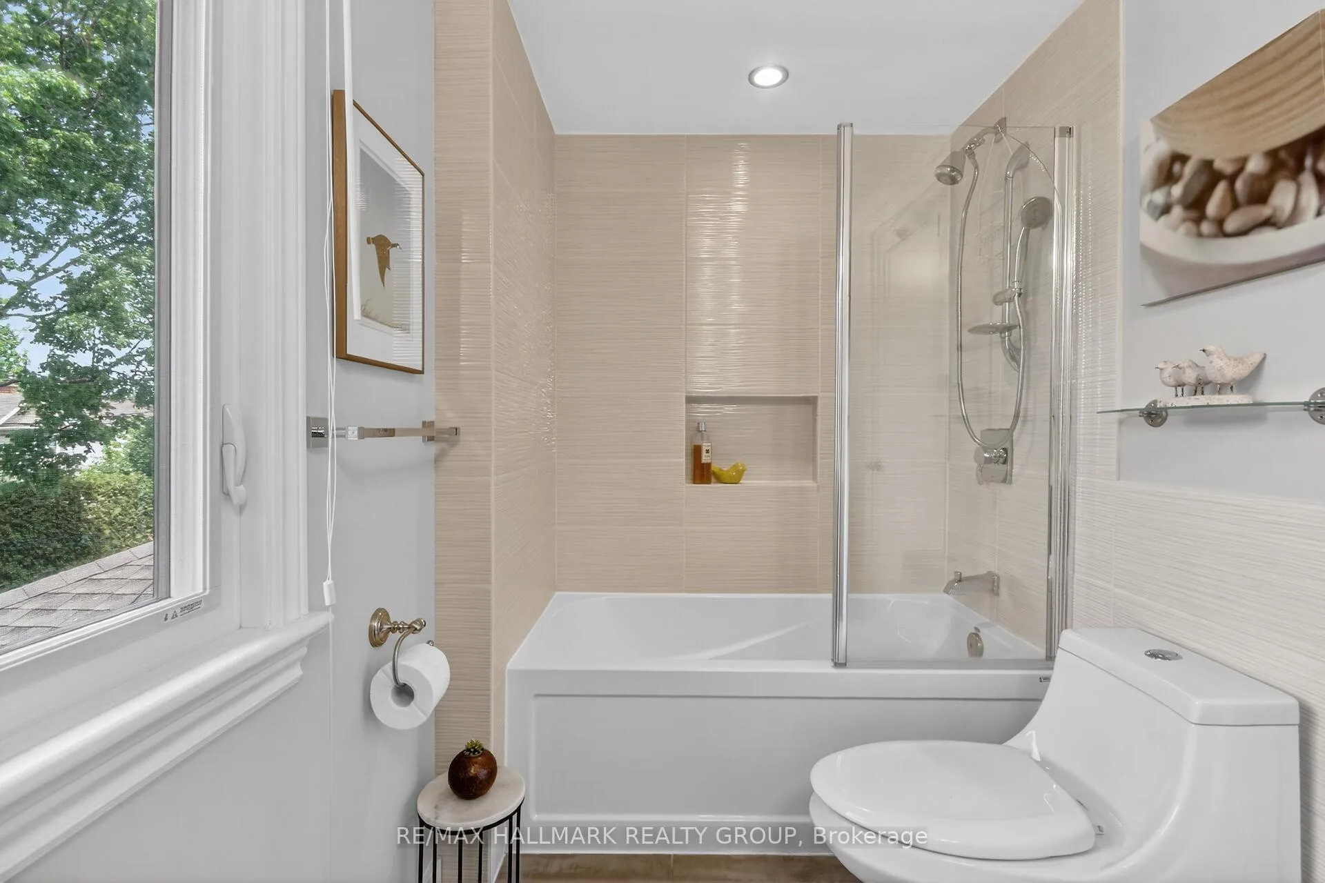 Photo 39 of 785 Dunloe Avenue, Ottawa, Manor Park — HOMEH