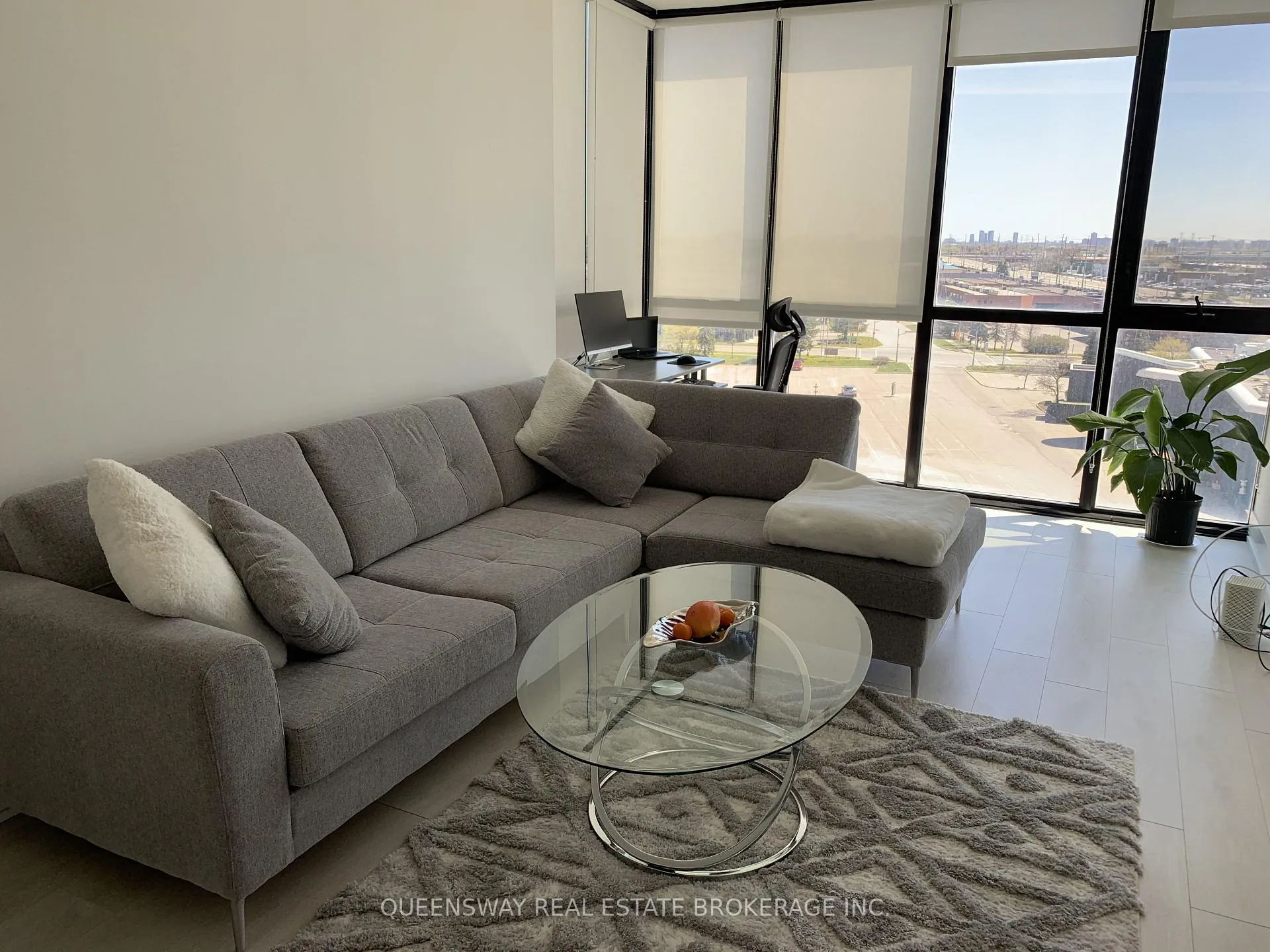 Photo 1 of Unit 709, 2908 Highway 7 Road, Vaughan, Concord — HOMEH