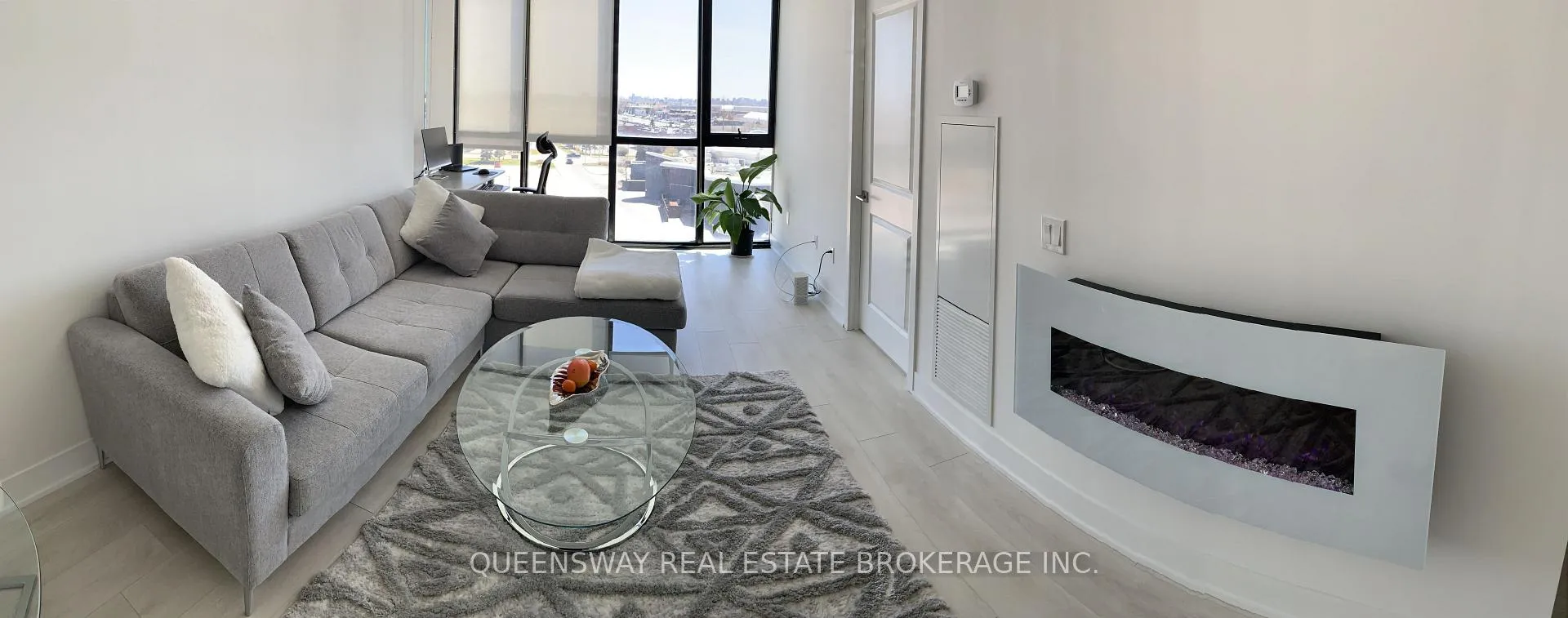 Photo 5 of Unit 709, 2908 Highway 7 Road, Vaughan, Concord — HOMEH