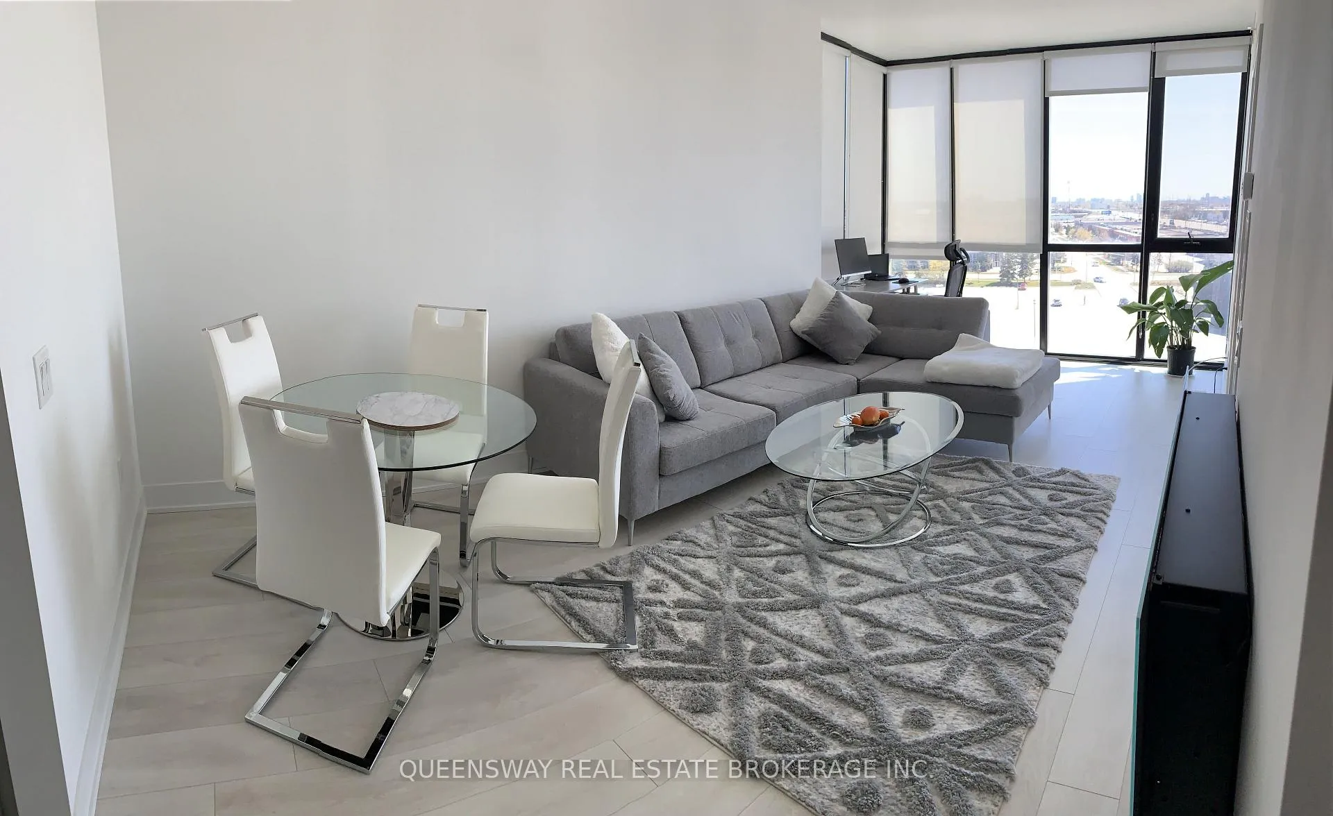 Photo 6 of Unit 709, 2908 Highway 7 Road, Vaughan, Concord — HOMEH
