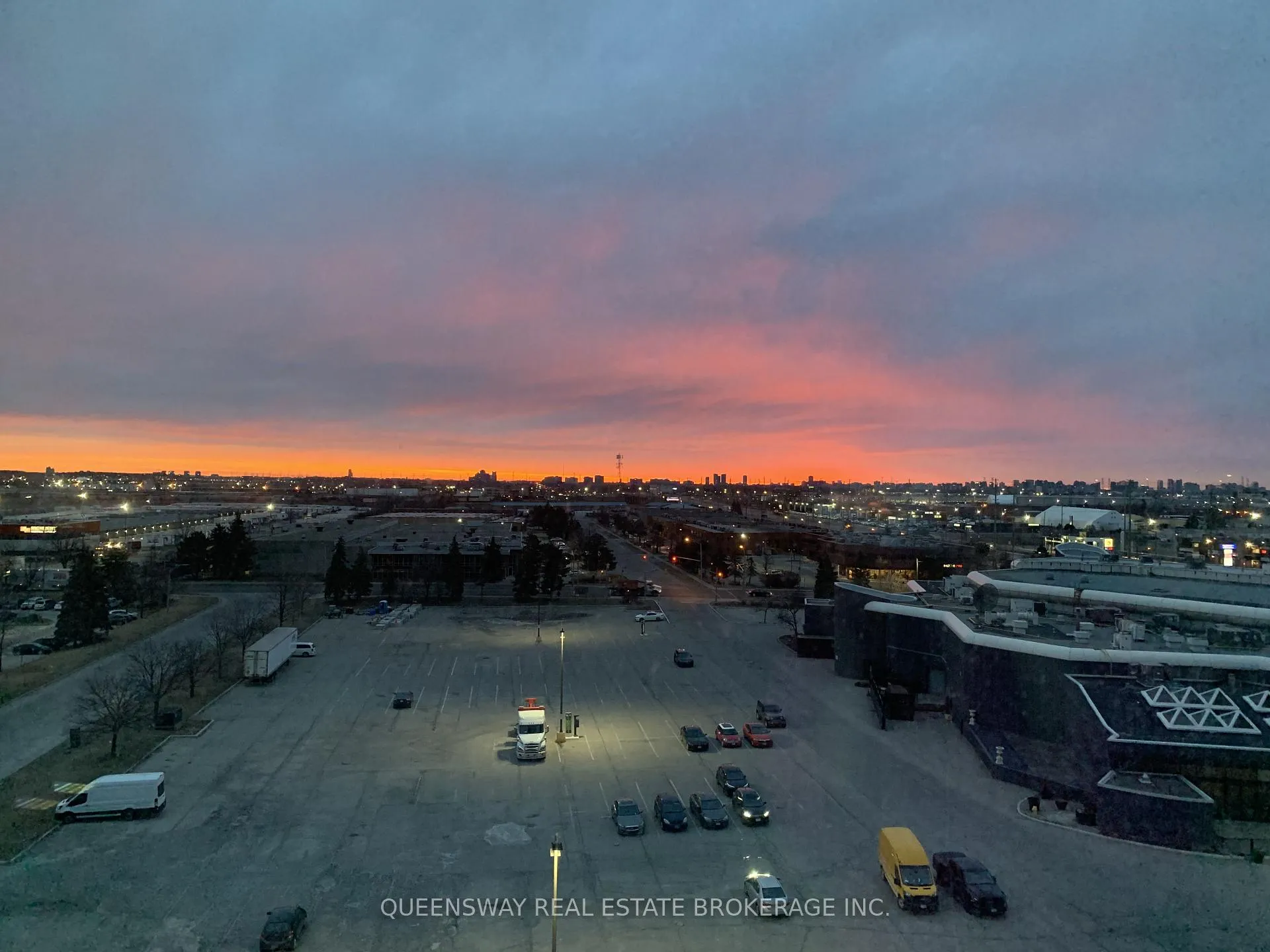 Photo 9 of Unit 709, 2908 Highway 7 Road, Vaughan, Concord — HOMEH