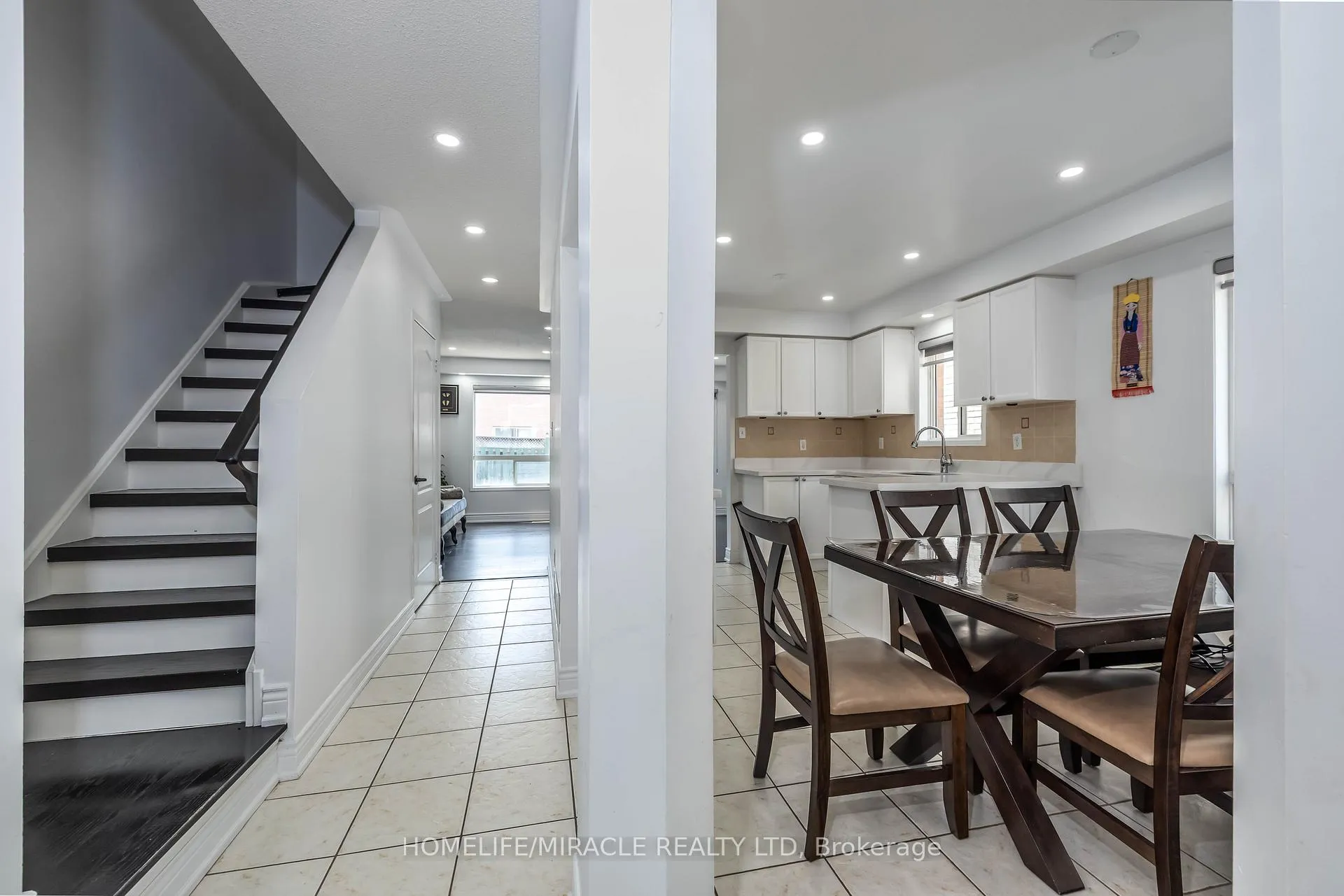 Photo 6 of 17 Baha Crescent, Brampton, Fletcher's Meadow — HOMEH