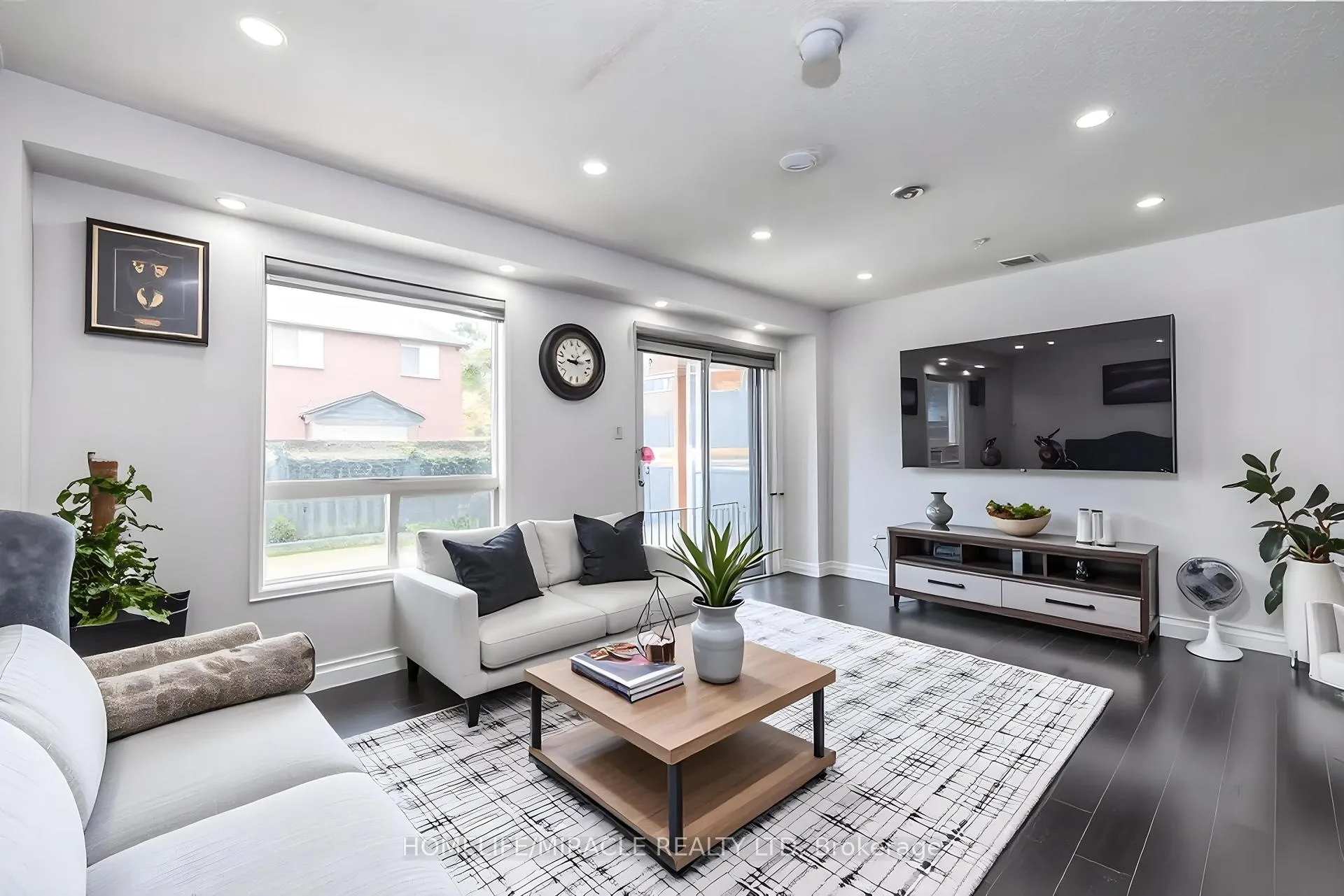 Photo 10 of 17 Baha Crescent, Brampton, Fletcher's Meadow — HOMEH