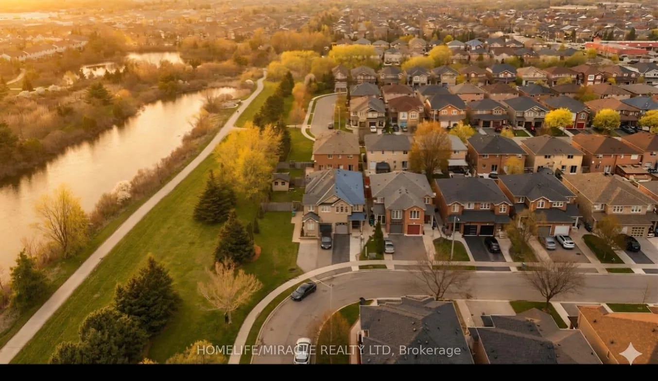 Photo 40 of 17 Baha Crescent, Brampton, Fletcher's Meadow — HOMEH
