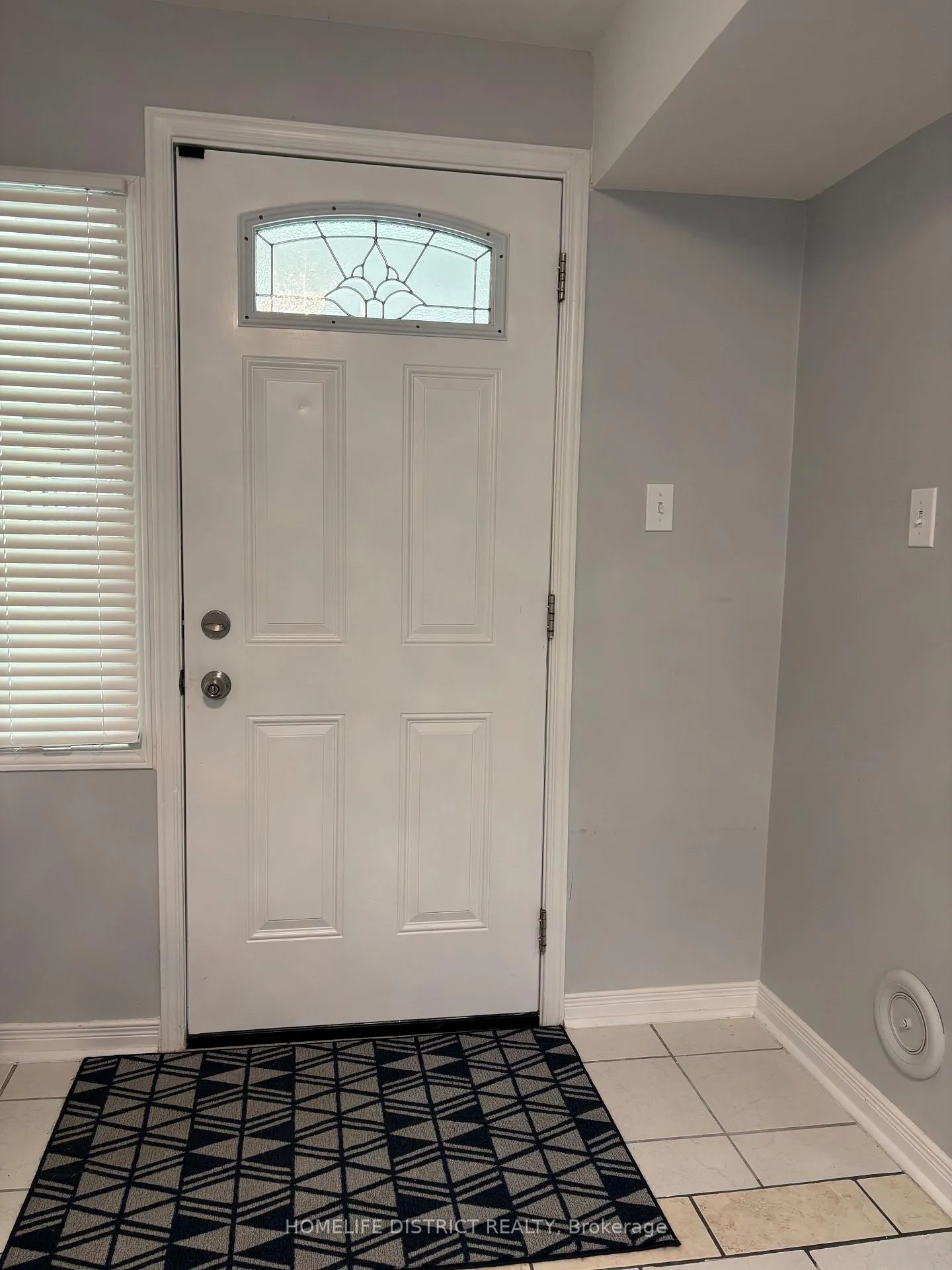 Photo 3 of 137 Ducatel Crescent, Ajax, Central — HOMEH