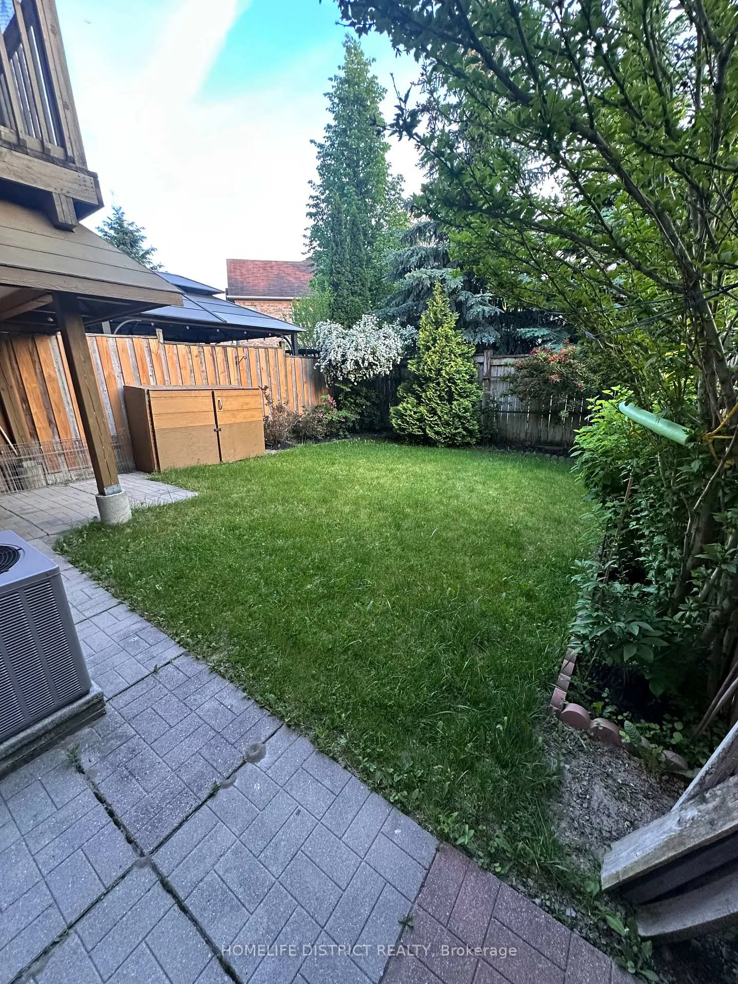 Photo 10 of 137 Ducatel Crescent, Ajax, Central — HOMEH