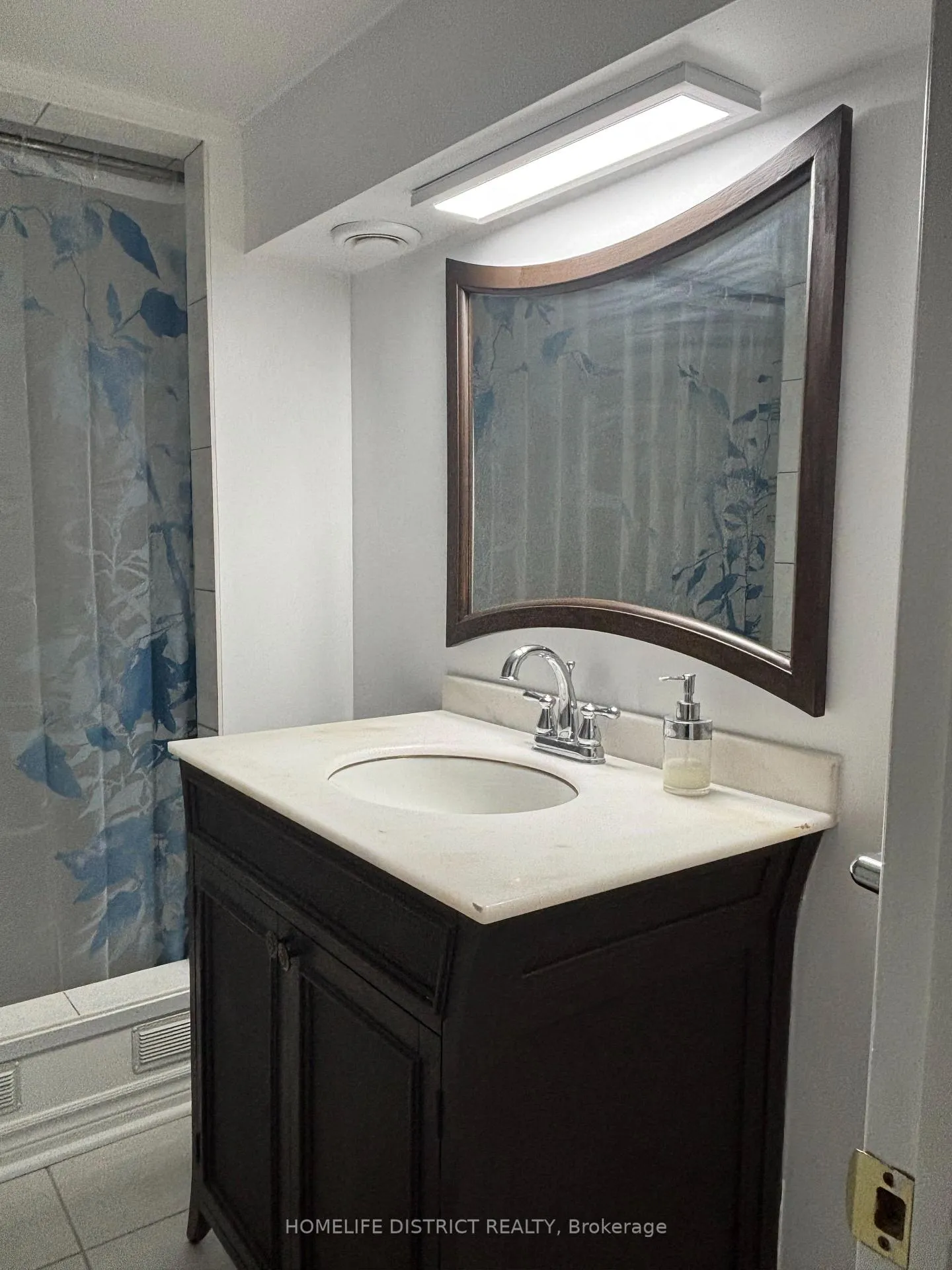 Photo 13 of 137 Ducatel Crescent, Ajax, Central — HOMEH