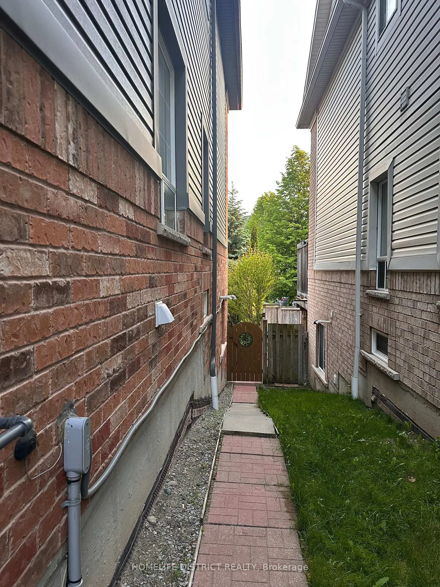 Photo 18 of 137 Ducatel Crescent, Ajax, Central — HOMEH