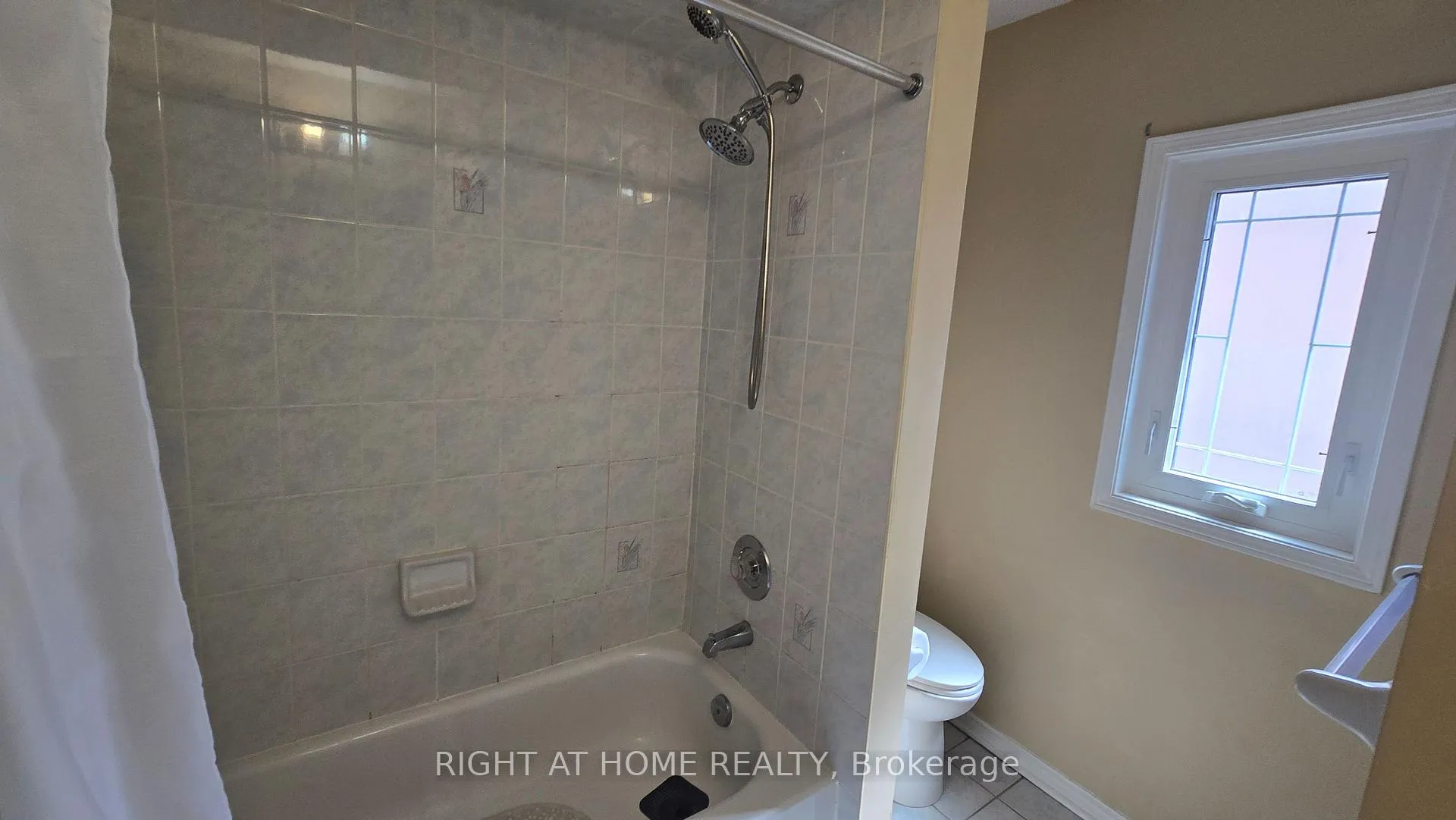 Photo 45 of 5372 Wilderness Trail, Mississauga, Hurontario — HOMEH
