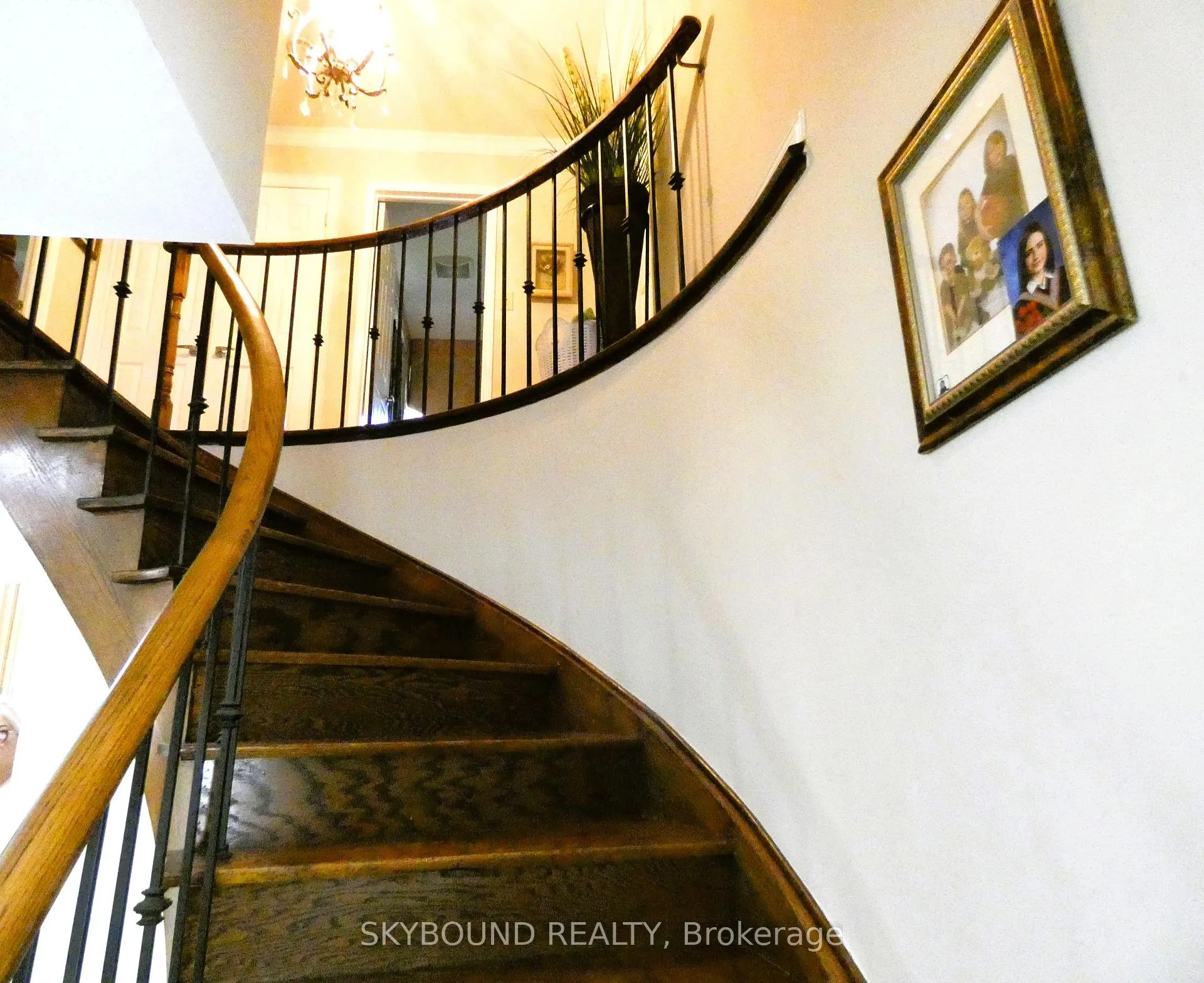 Photo 9 of 362 Conley Street, Vaughan, Lakeview Estates — HOMEH