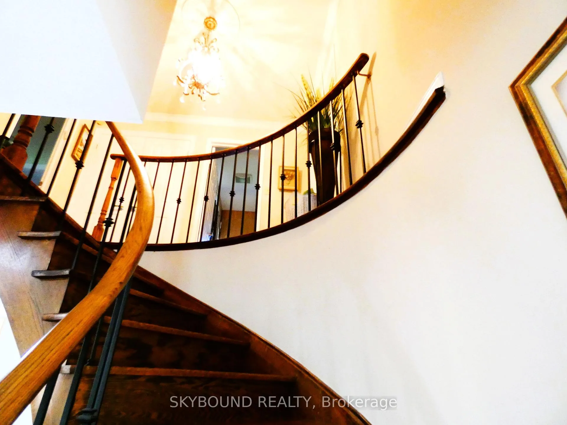 Photo 12 of 362 Conley Street, Vaughan, Lakeview Estates — HOMEH