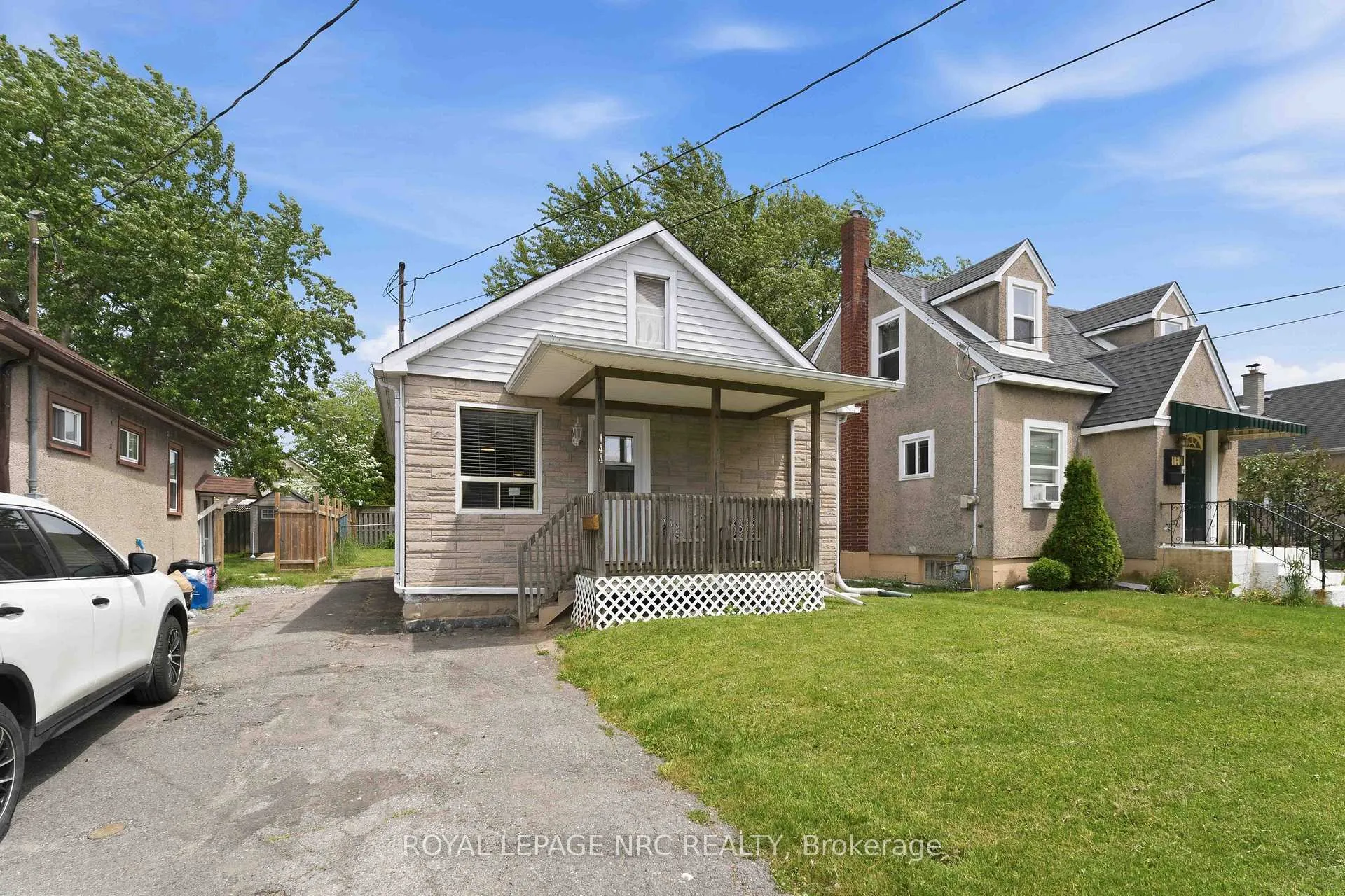 Photo 1 of 144 Mcalpine Avenue S, Welland, Lincoln/Crowland — HOMEH