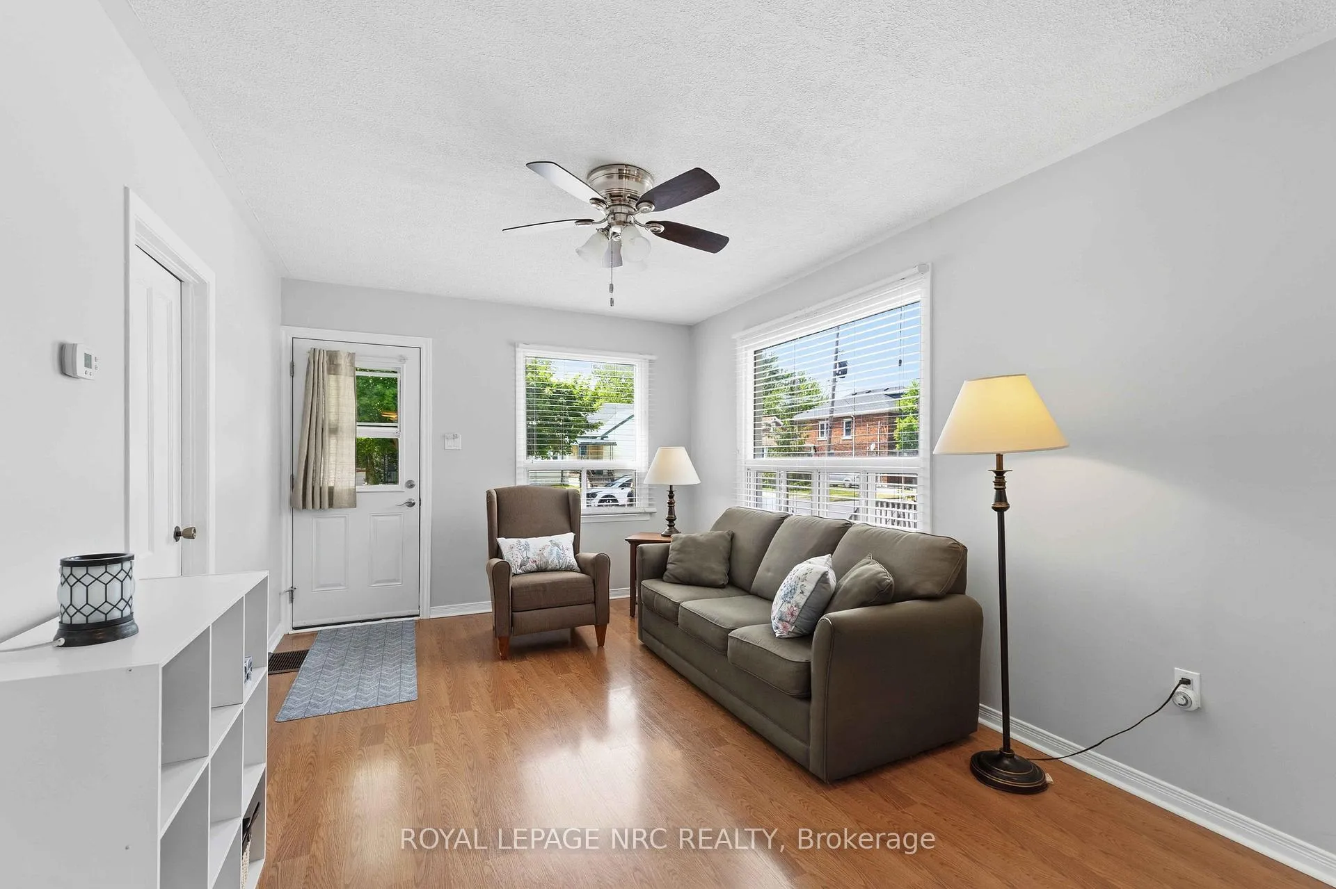 Photo 4 of 144 Mcalpine Avenue S, Welland, Lincoln/Crowland — HOMEH