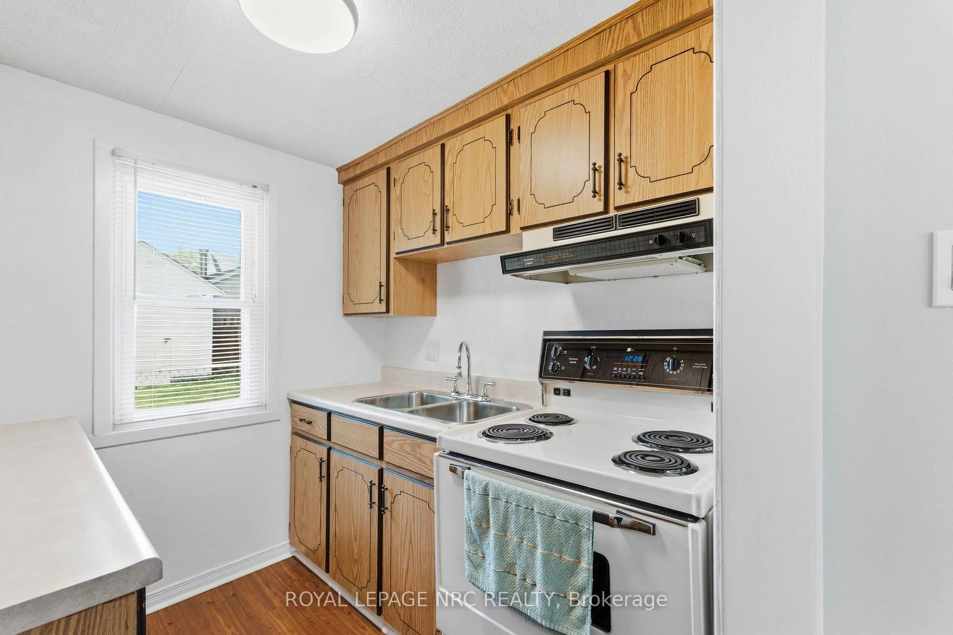 Photo 19 of 144 Mcalpine Avenue S, Welland, Lincoln/Crowland — HOMEH
