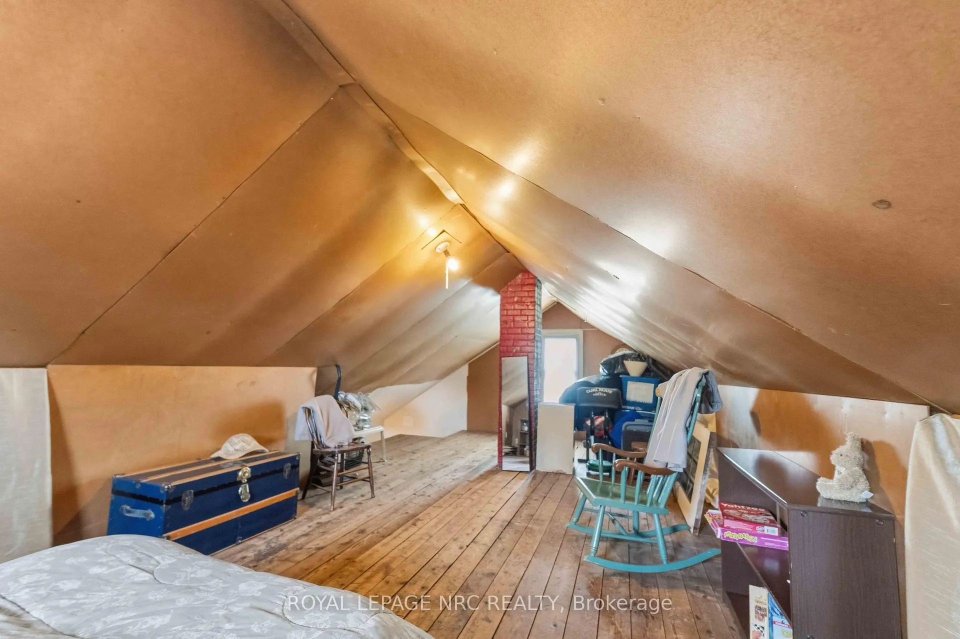 Photo 32 of 144 Mcalpine Avenue S, Welland, Lincoln/Crowland — HOMEH