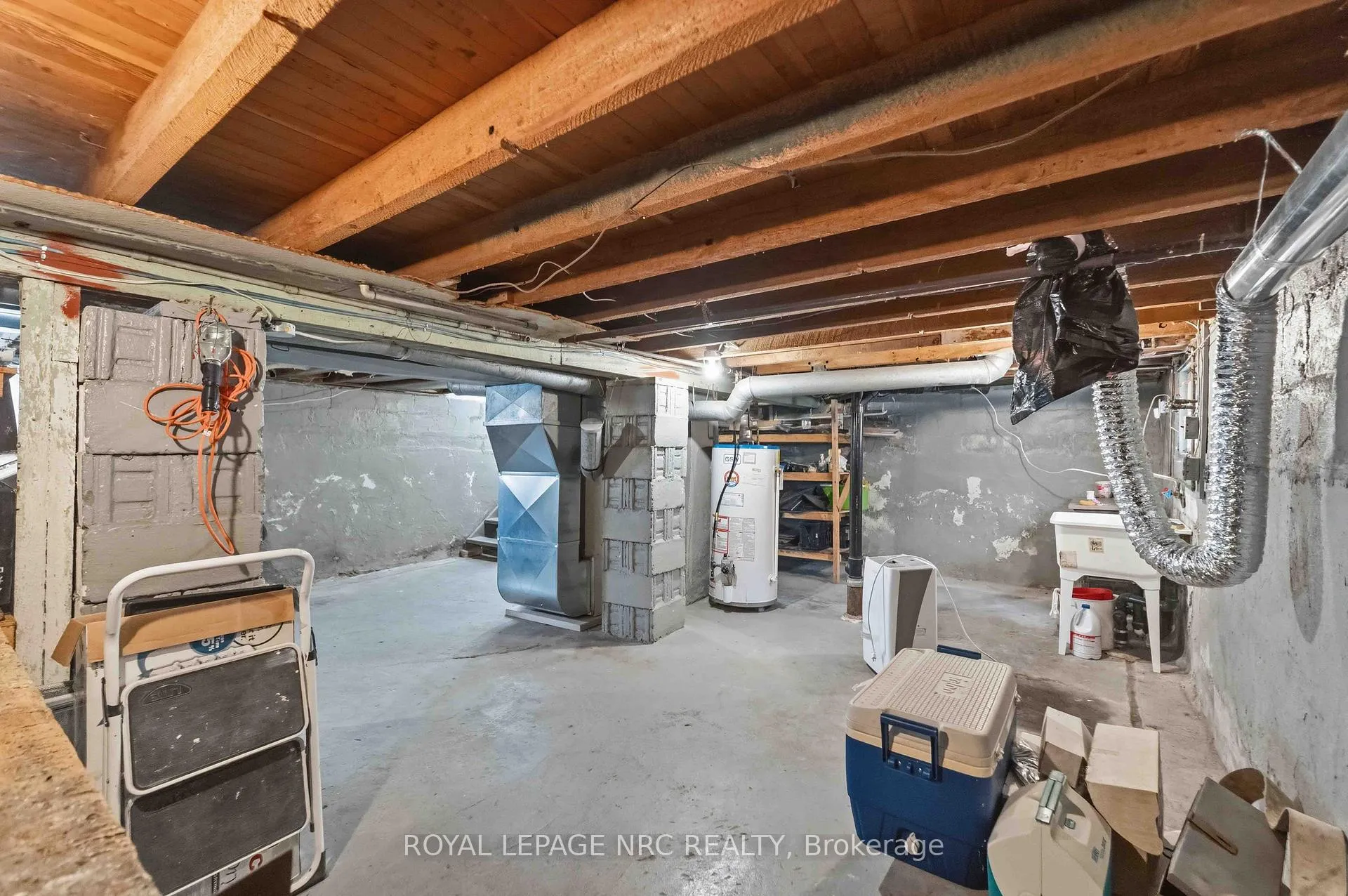 Photo 40 of 144 Mcalpine Avenue S, Welland, Lincoln/Crowland — HOMEH