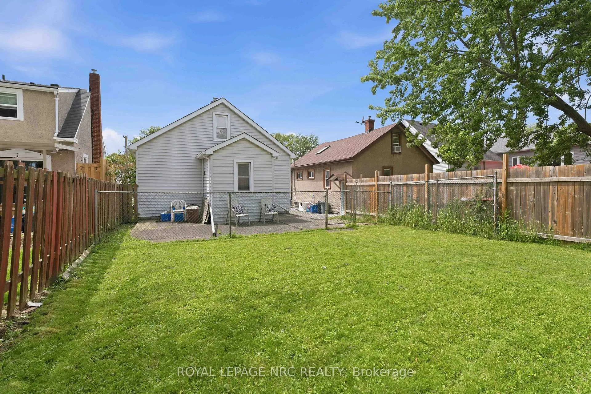 Photo 37 of 144 Mcalpine Avenue S, Welland, Lincoln/Crowland — HOMEH