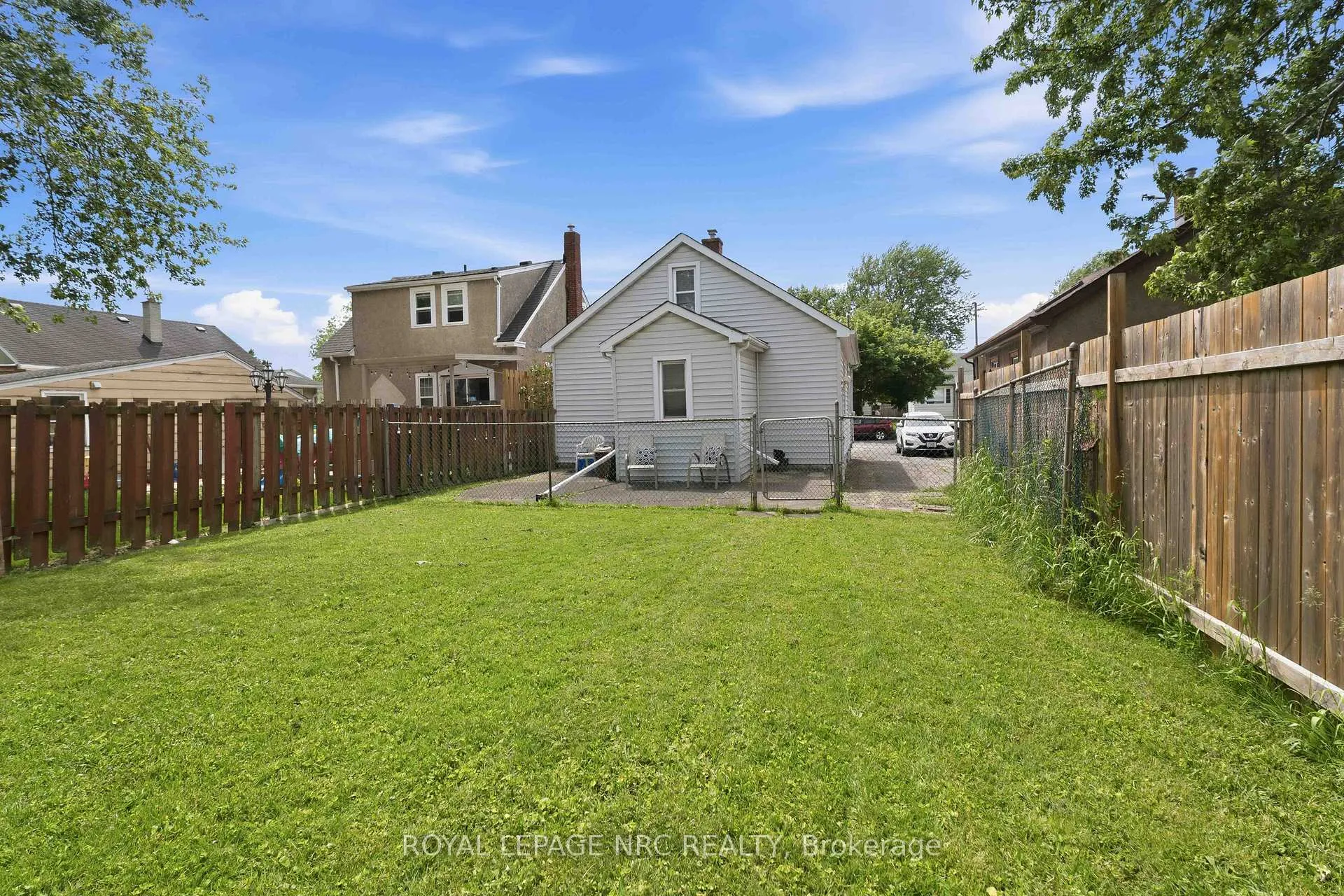 Photo 41 of 144 Mcalpine Avenue S, Welland, Lincoln/Crowland — HOMEH