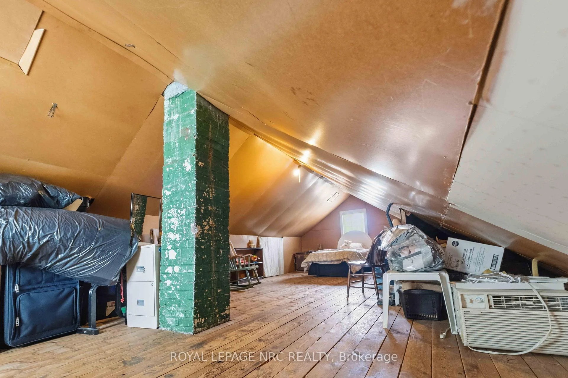 Photo 34 of 144 Mcalpine Avenue S, Welland, Lincoln/Crowland — HOMEH