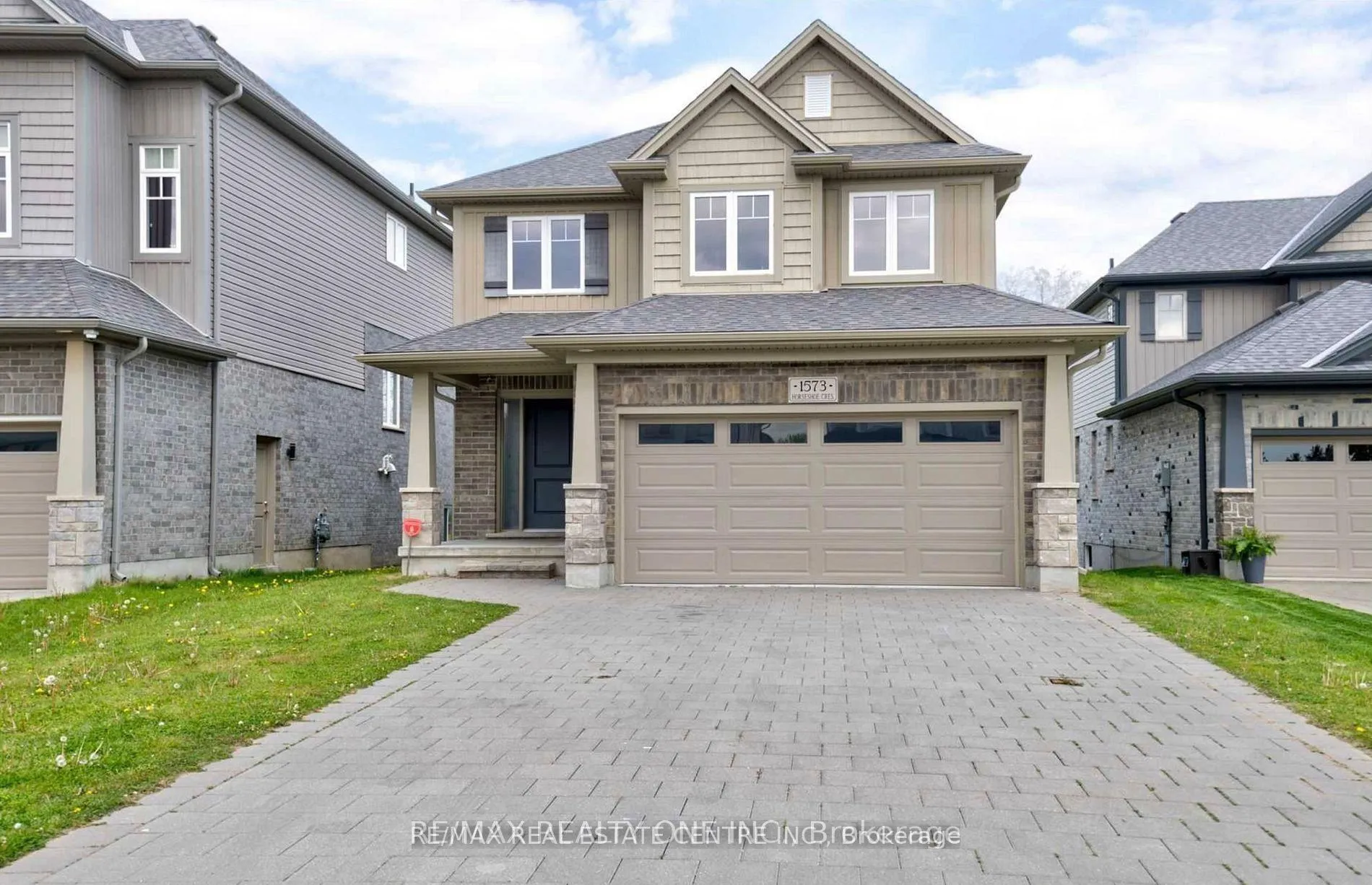 Front of Unit Lower, 1573 Horseshoe Crescent