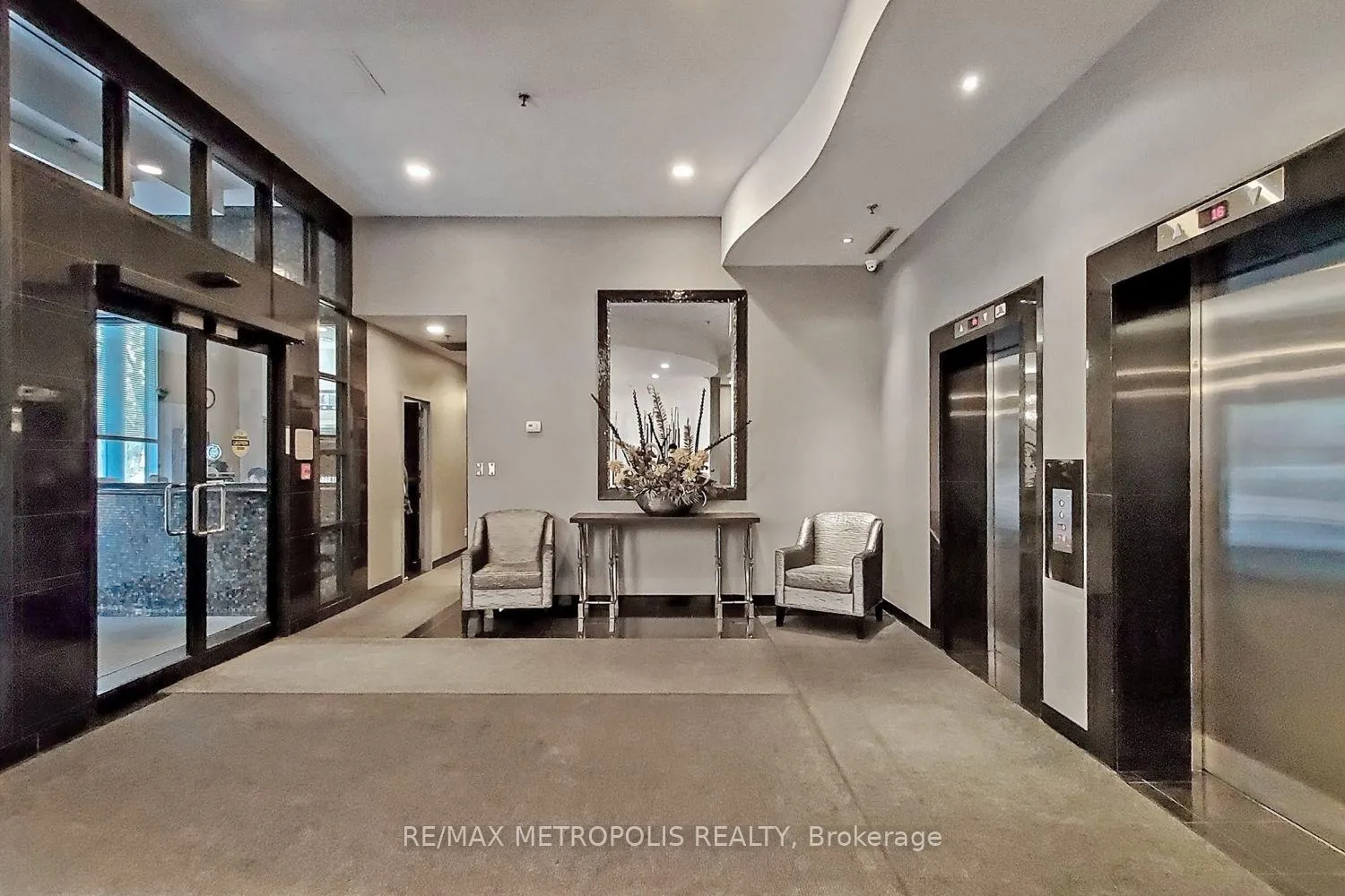 Photo 4 of Unit 1114, 7 Carlton Street, Toronto, Church-Yonge Corridor — HOMEH